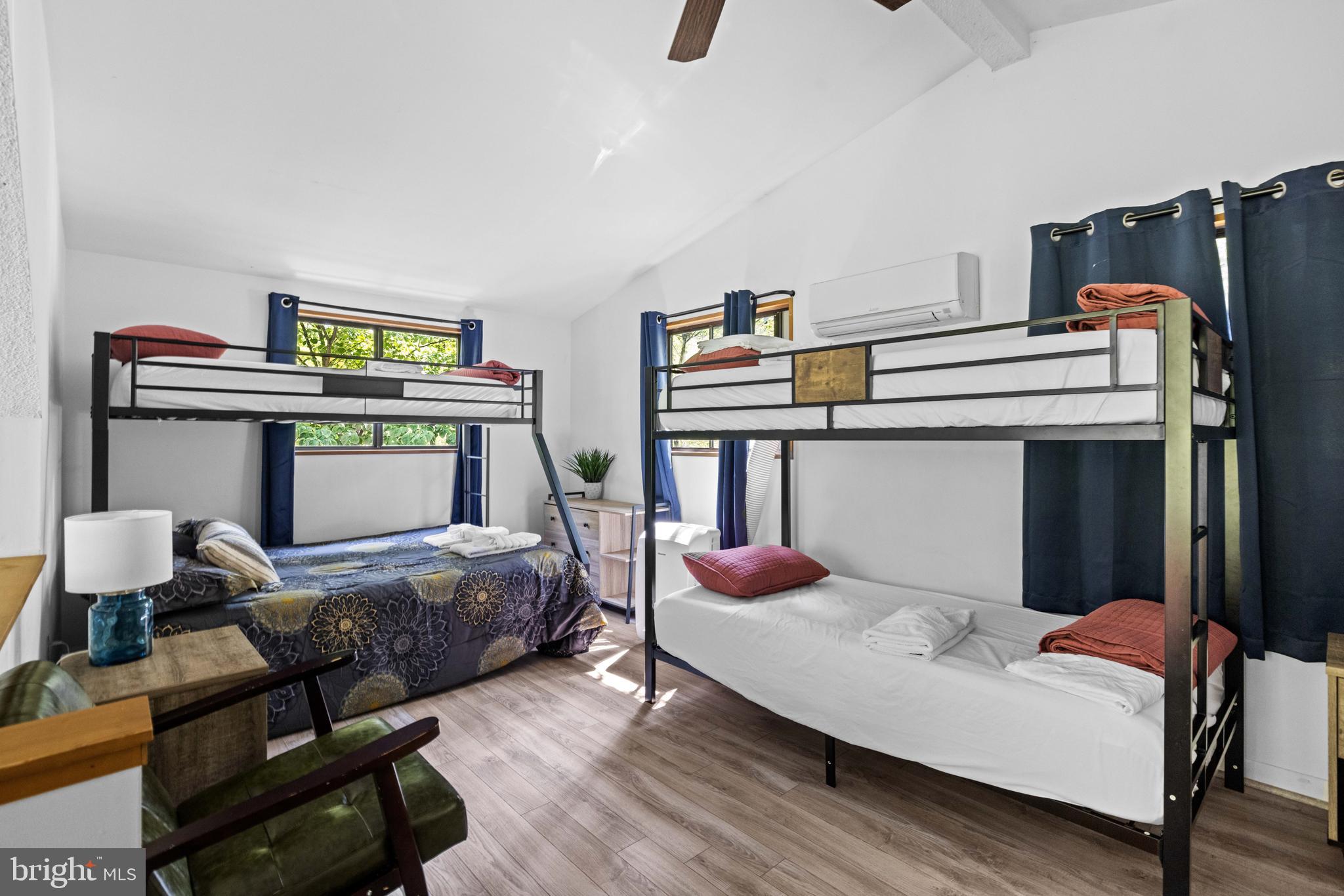 THE WOODS - Residential