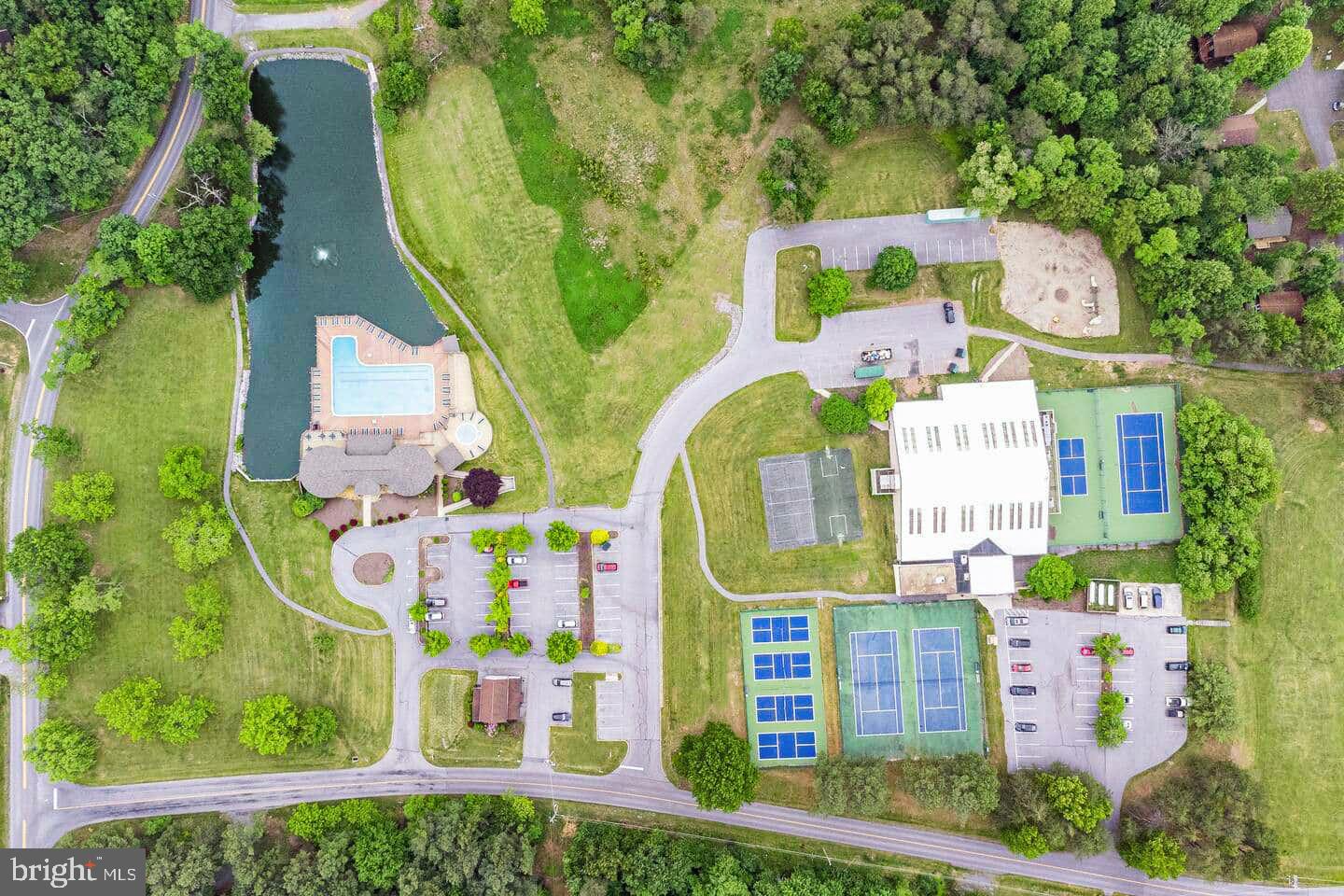 THE WOODS - Residential