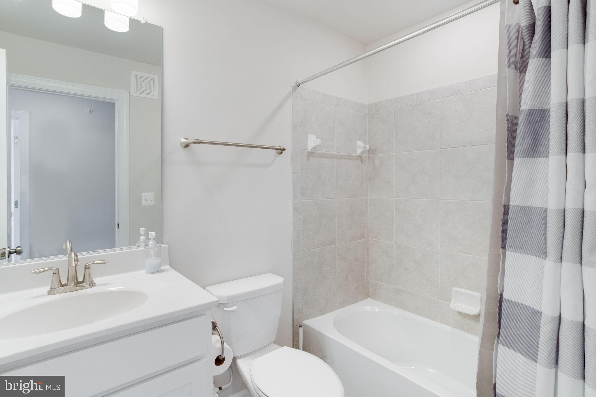 JEFFERSON PLACE - Residential Lease