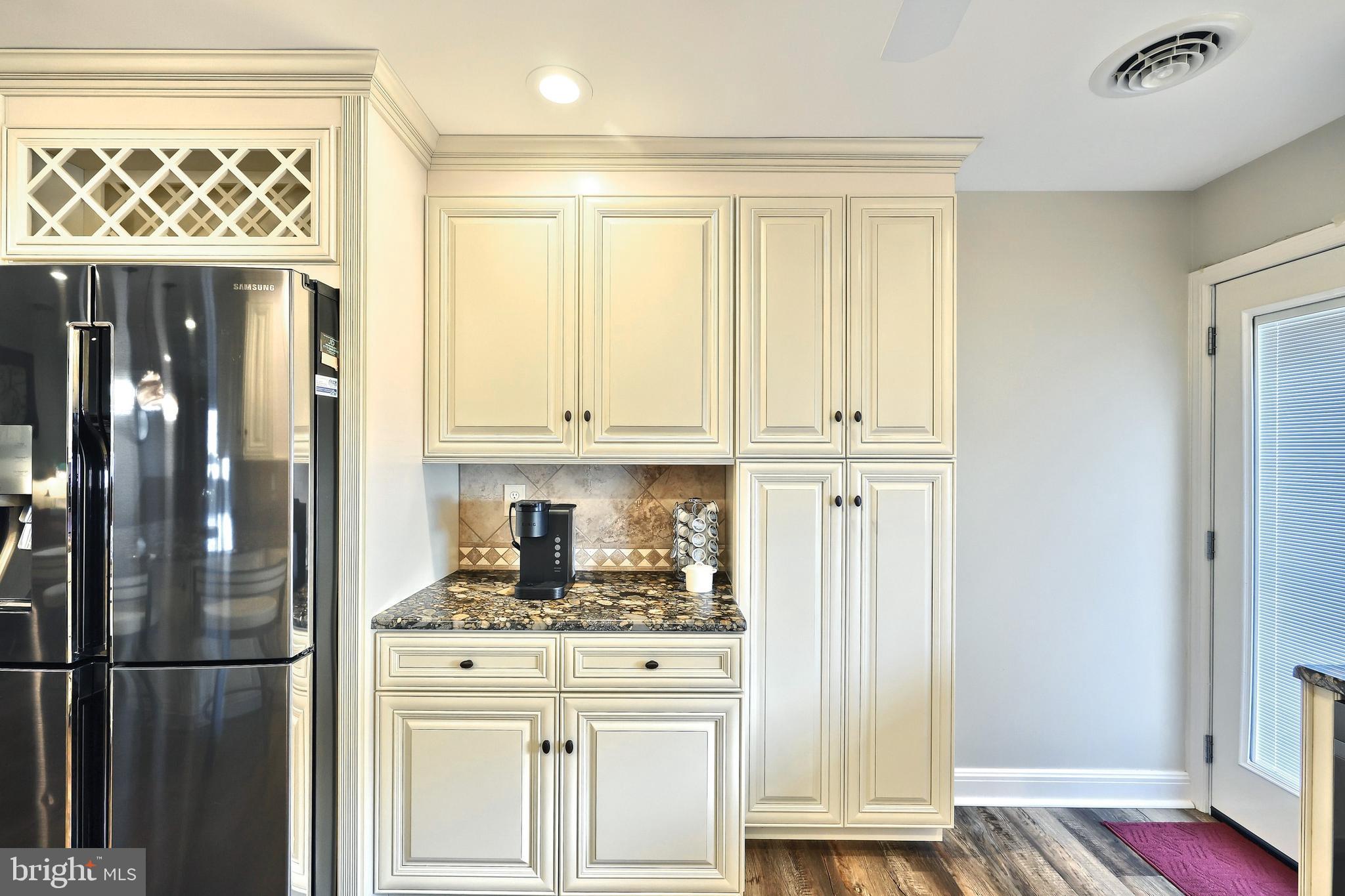 BROOKSTONE - Residential