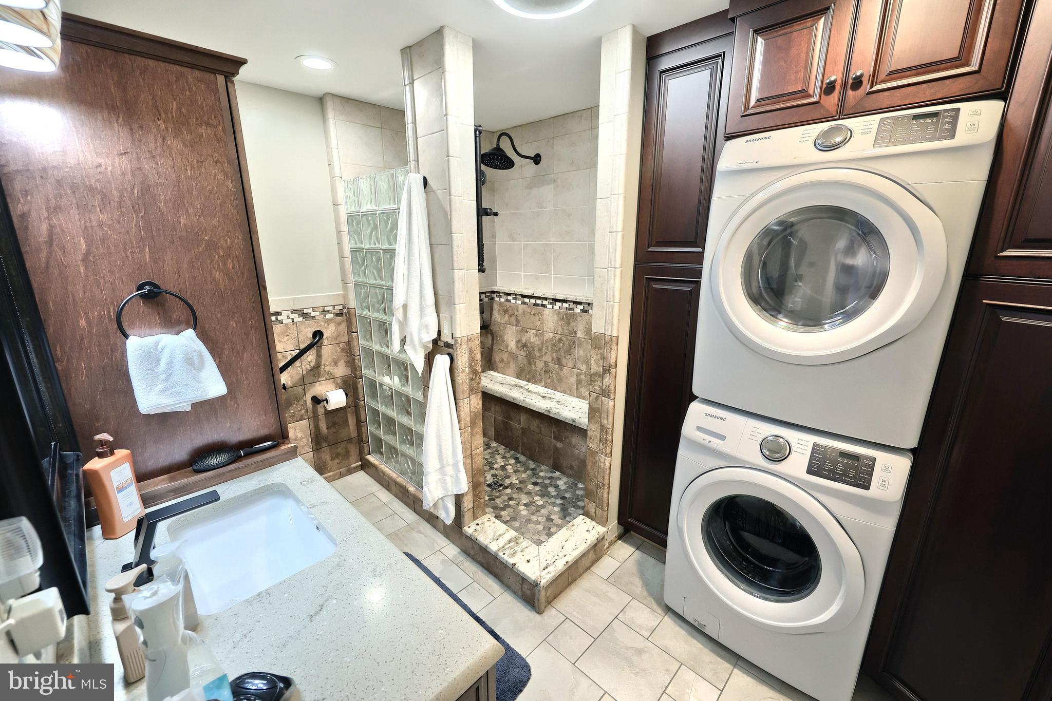 BROOKSTONE - Residential