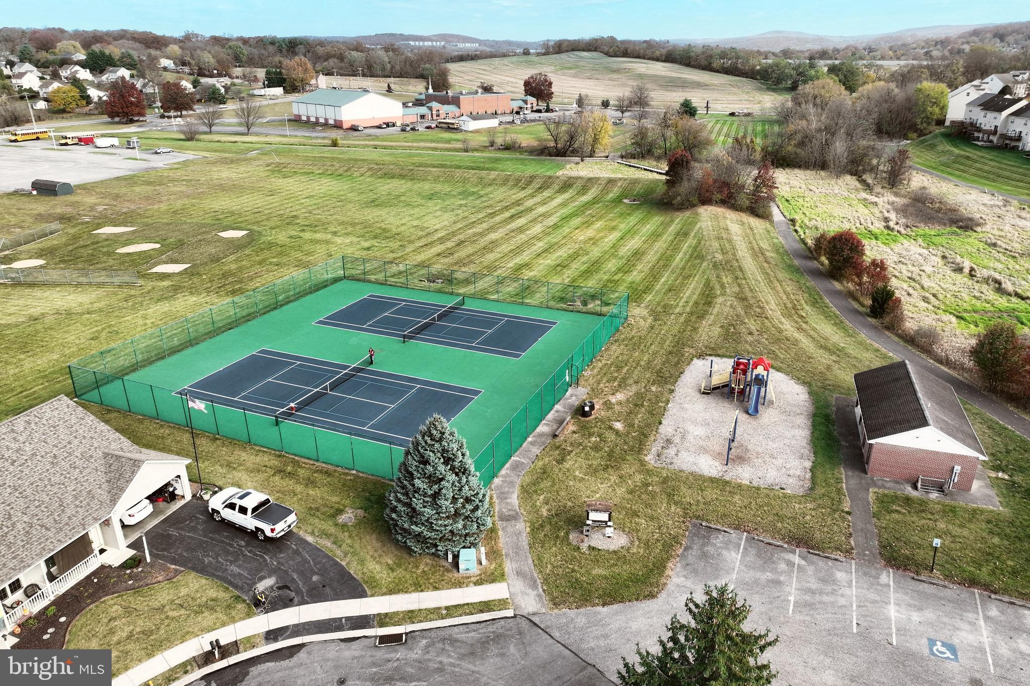 BROOKSTONE - Residential