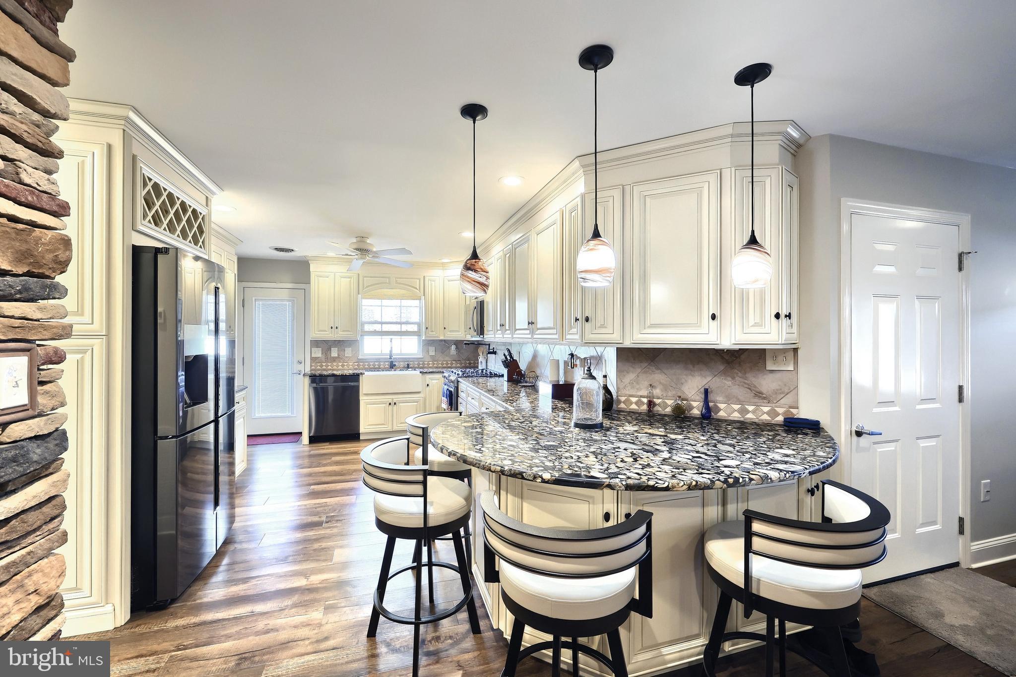 BROOKSTONE - Residential