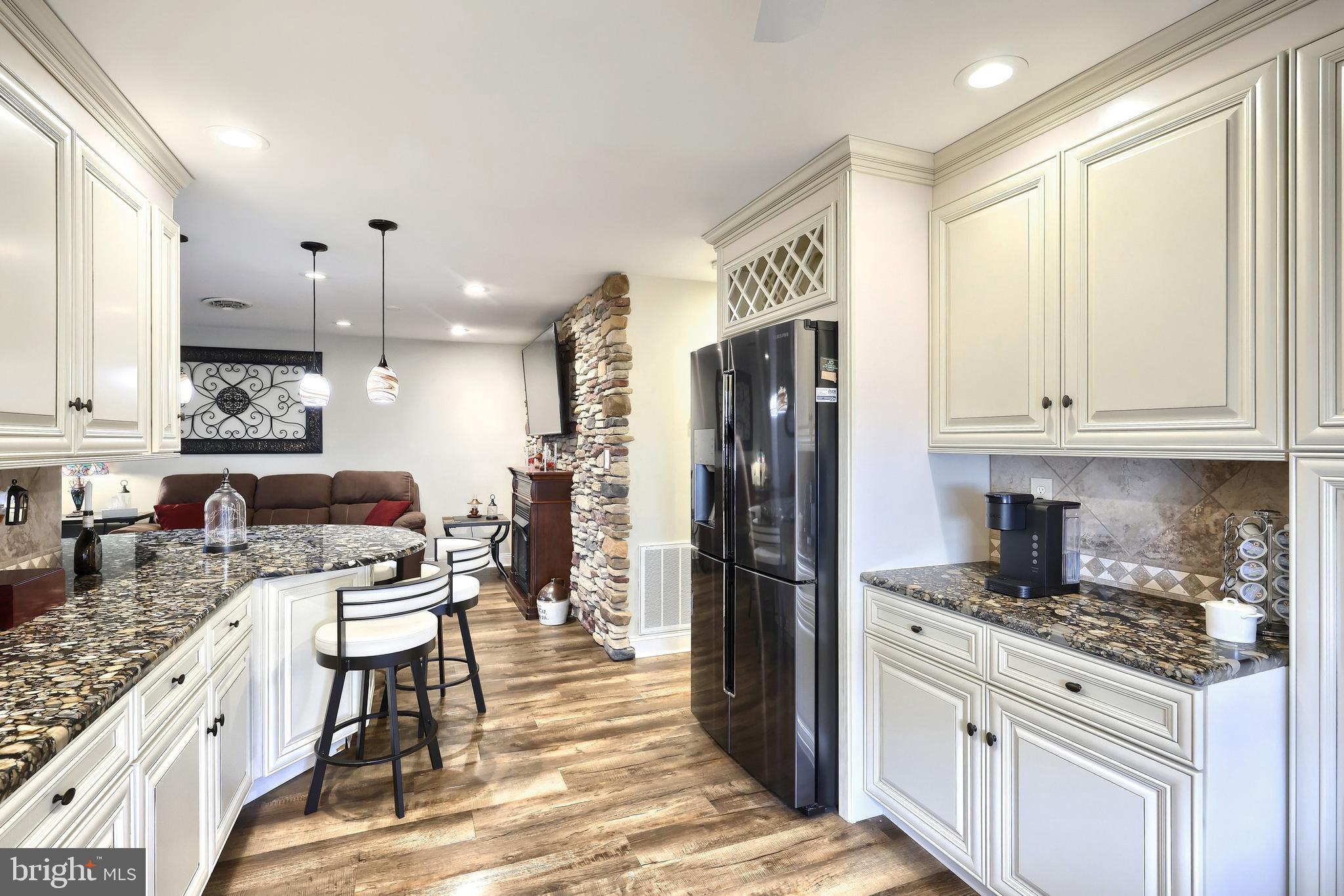 BROOKSTONE - Residential