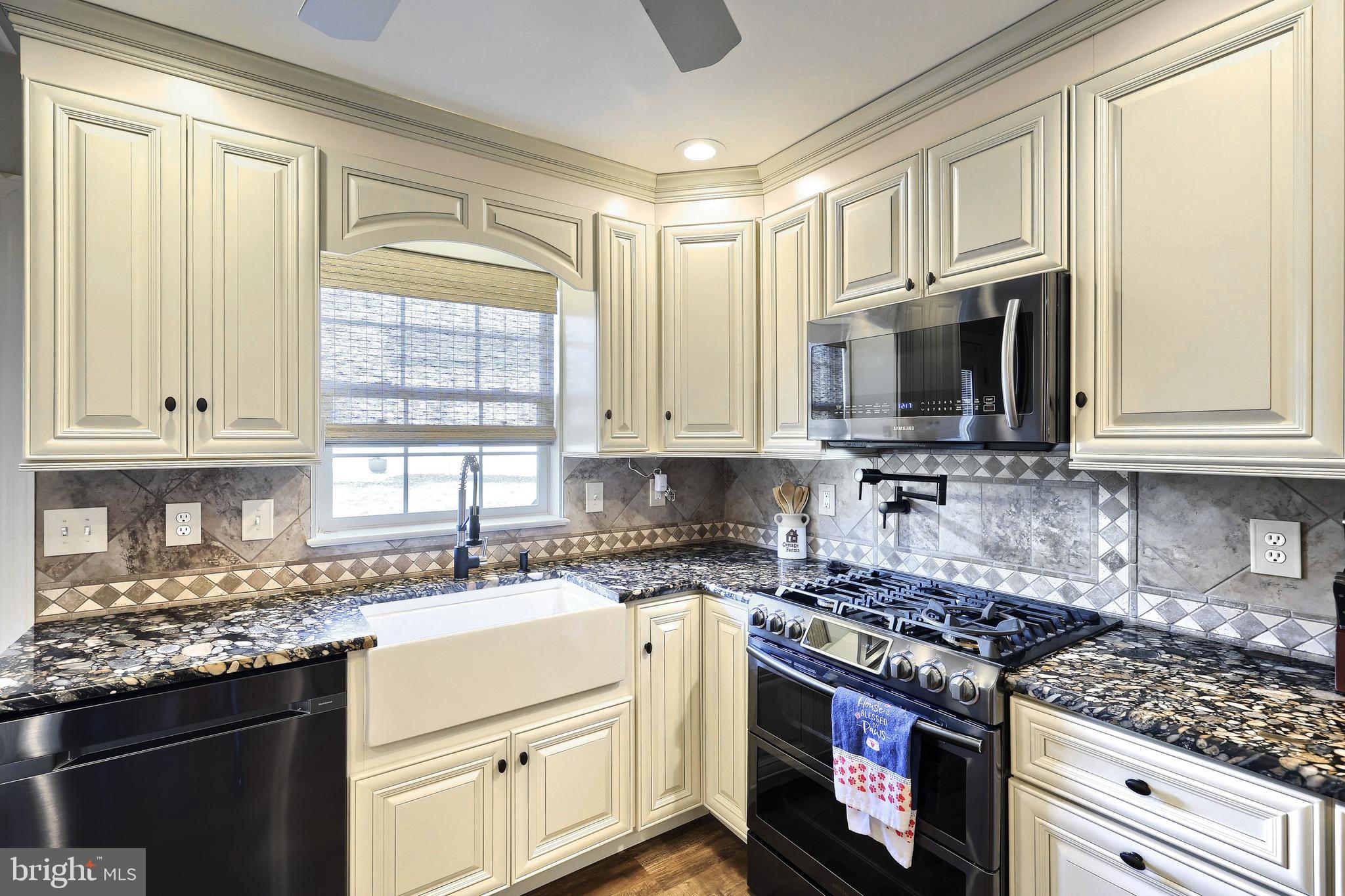 BROOKSTONE - Residential