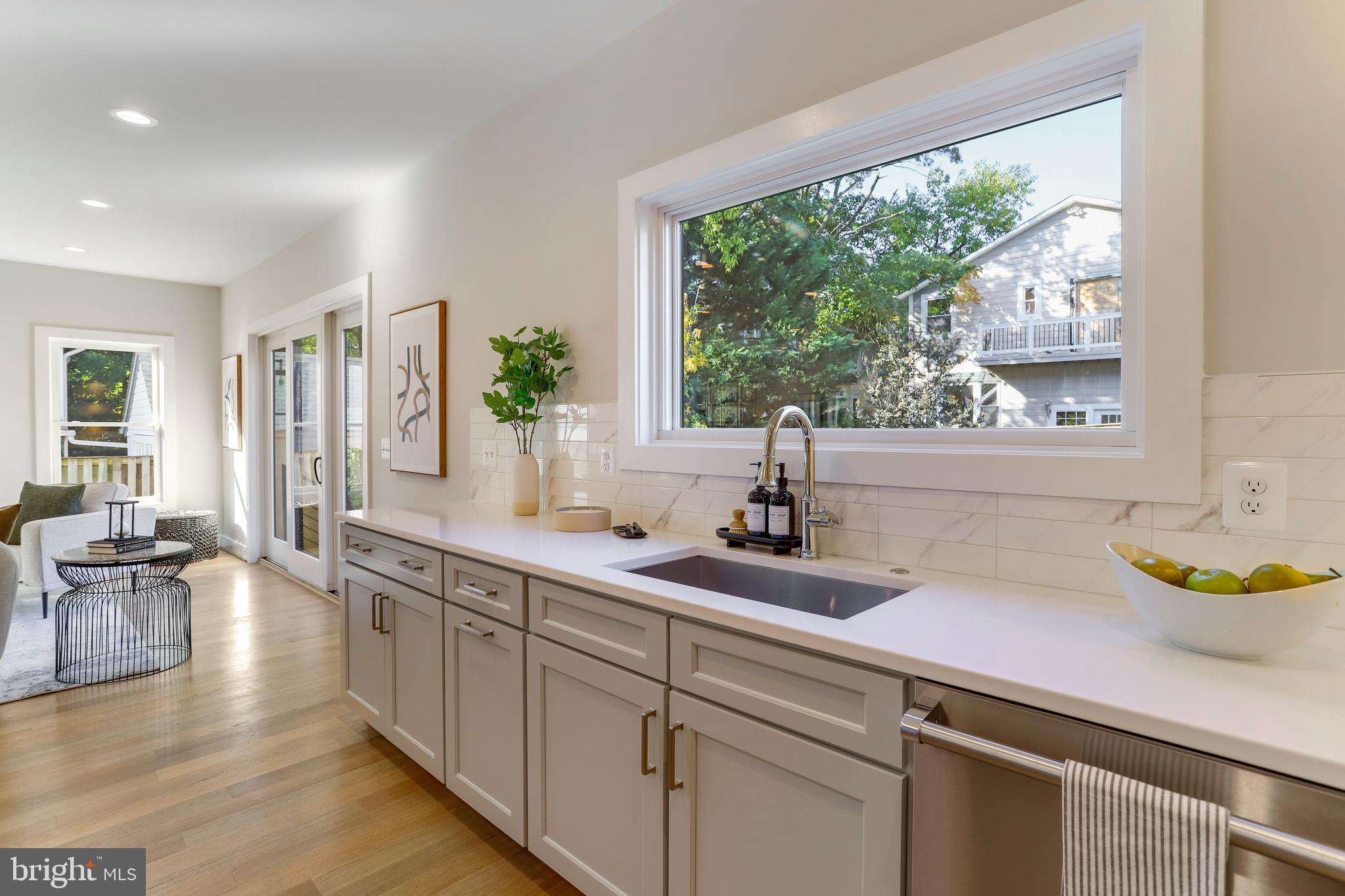 CLARENDON - Residential