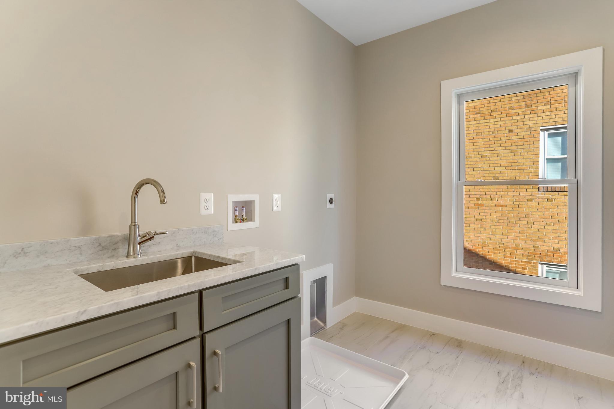 CLARENDON - Residential