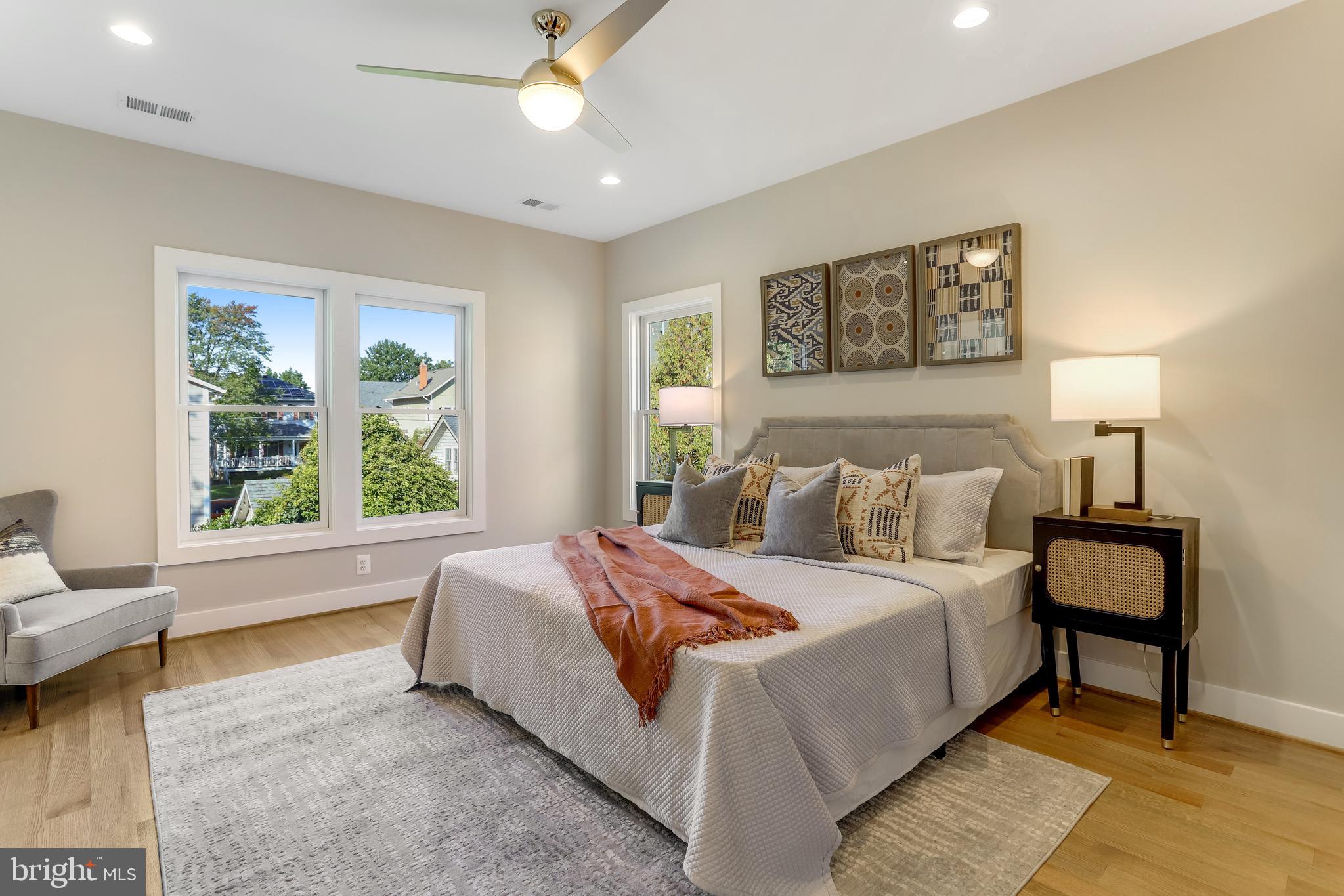 CLARENDON - Residential