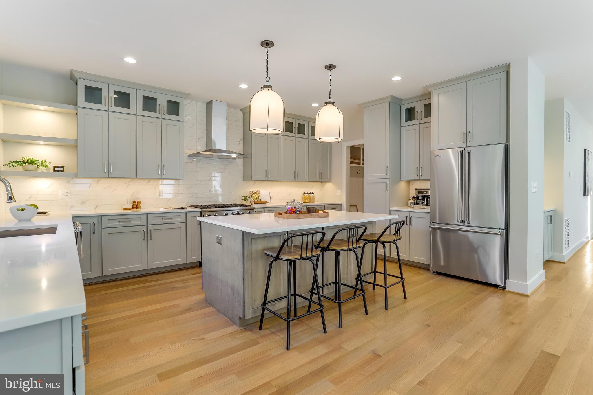 CLARENDON - Residential