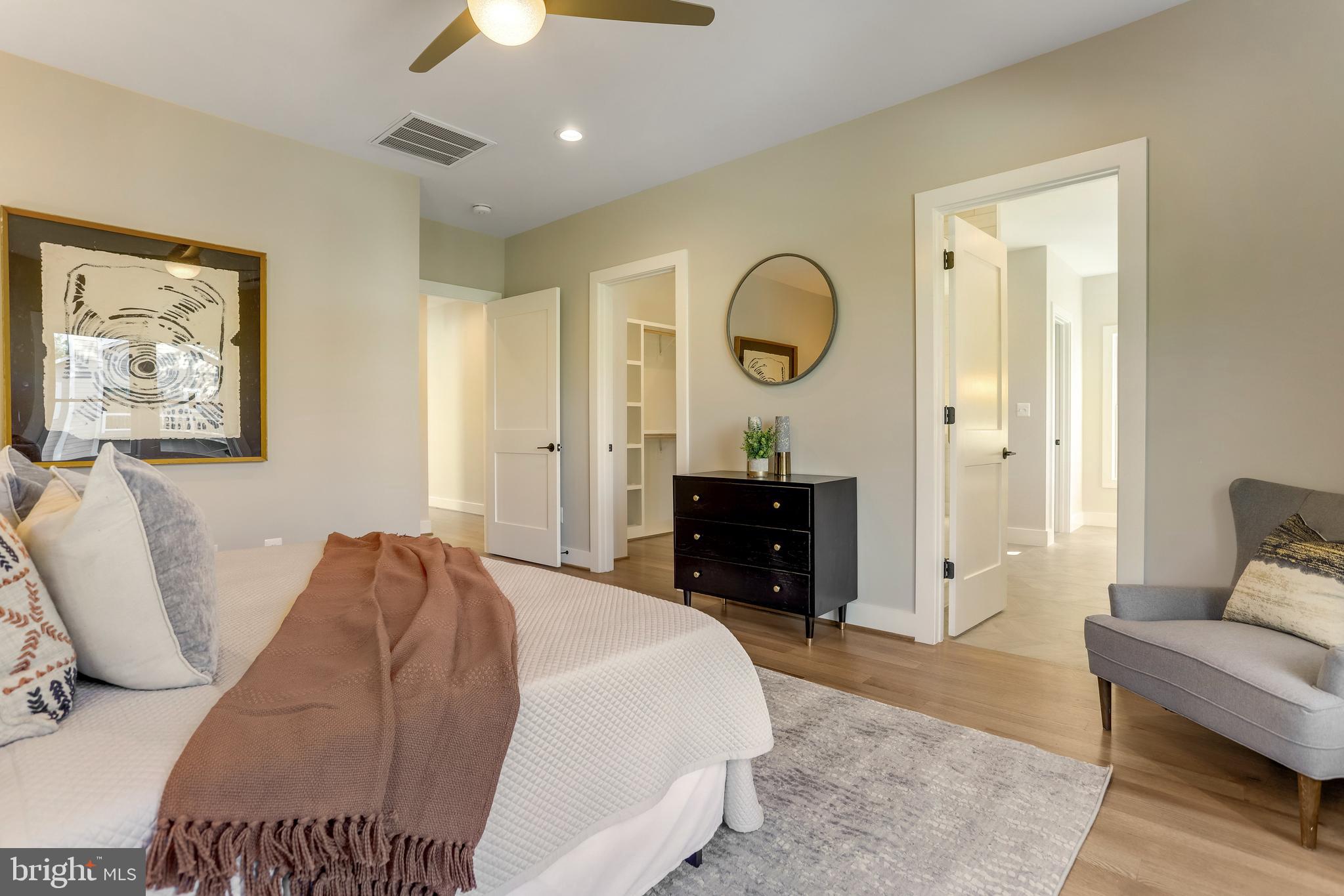 CLARENDON - Residential