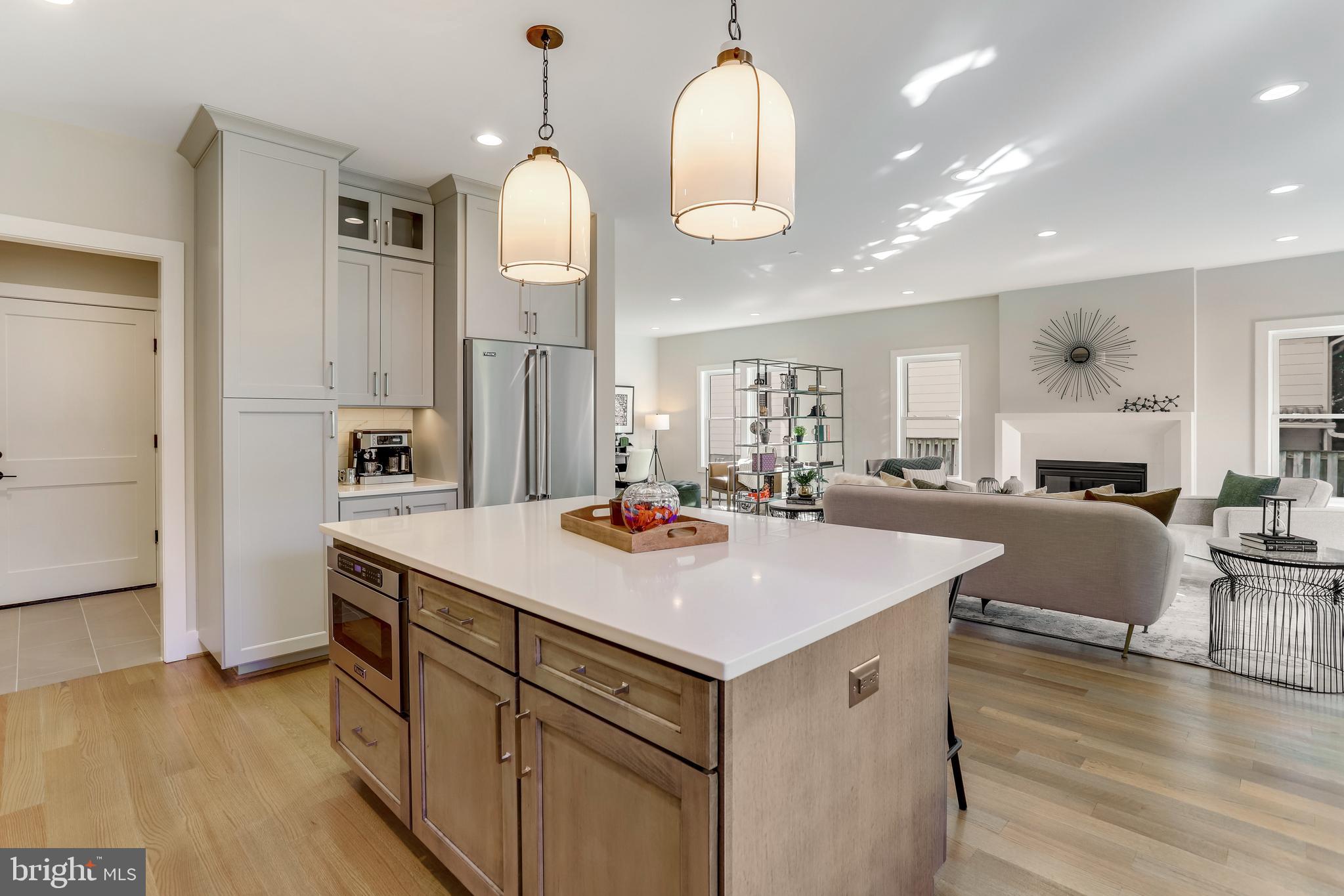 CLARENDON - Residential