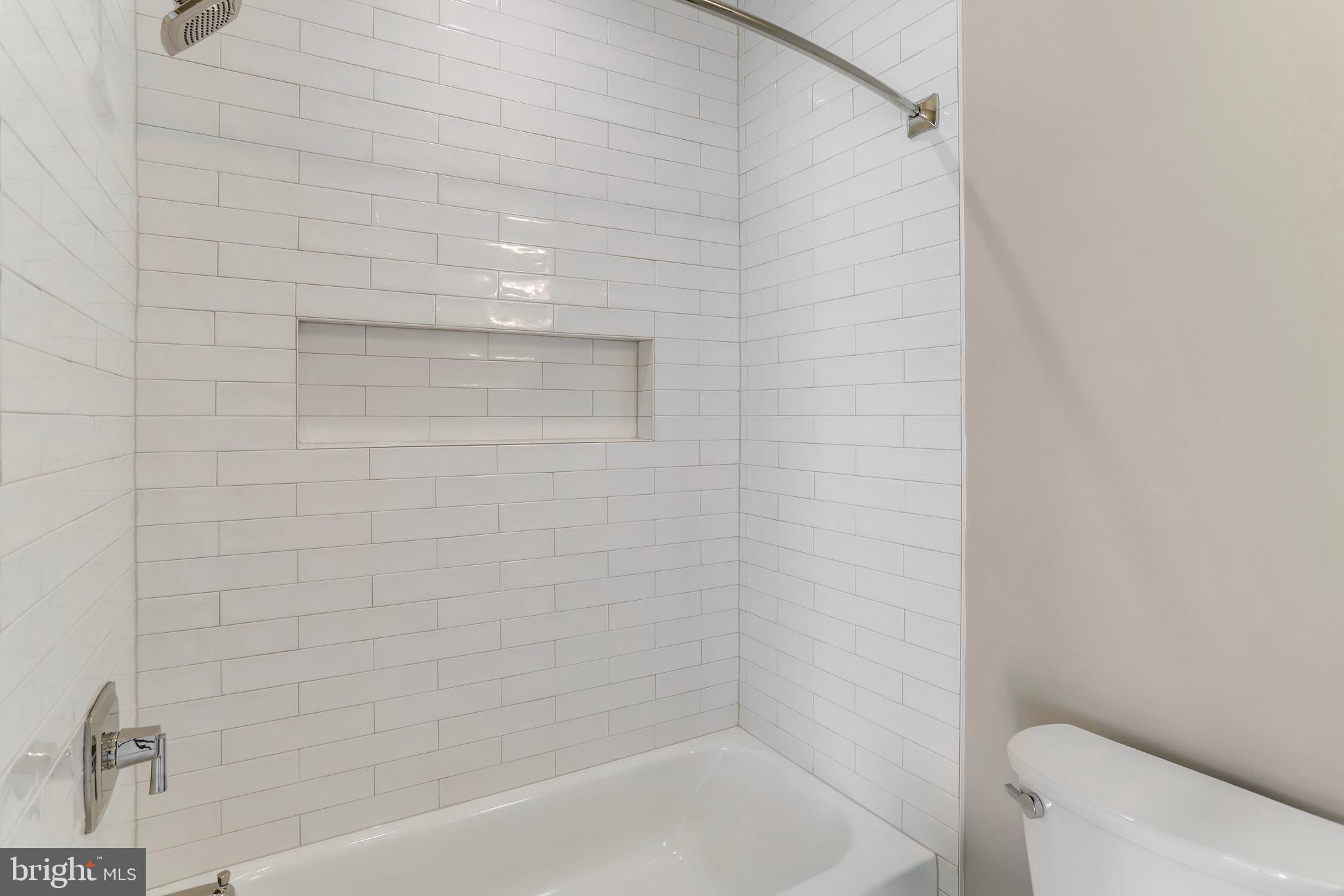 CLARENDON - Residential