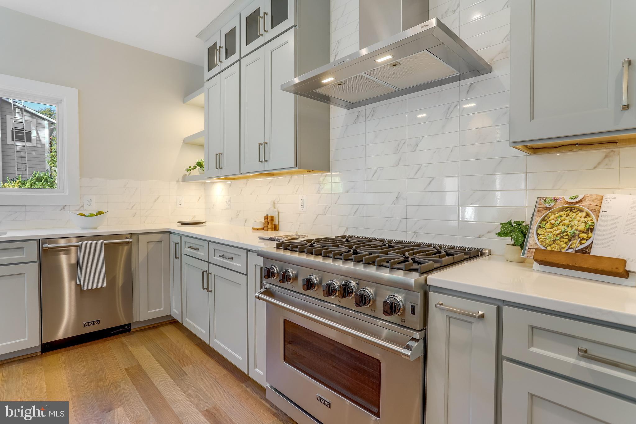 CLARENDON - Residential