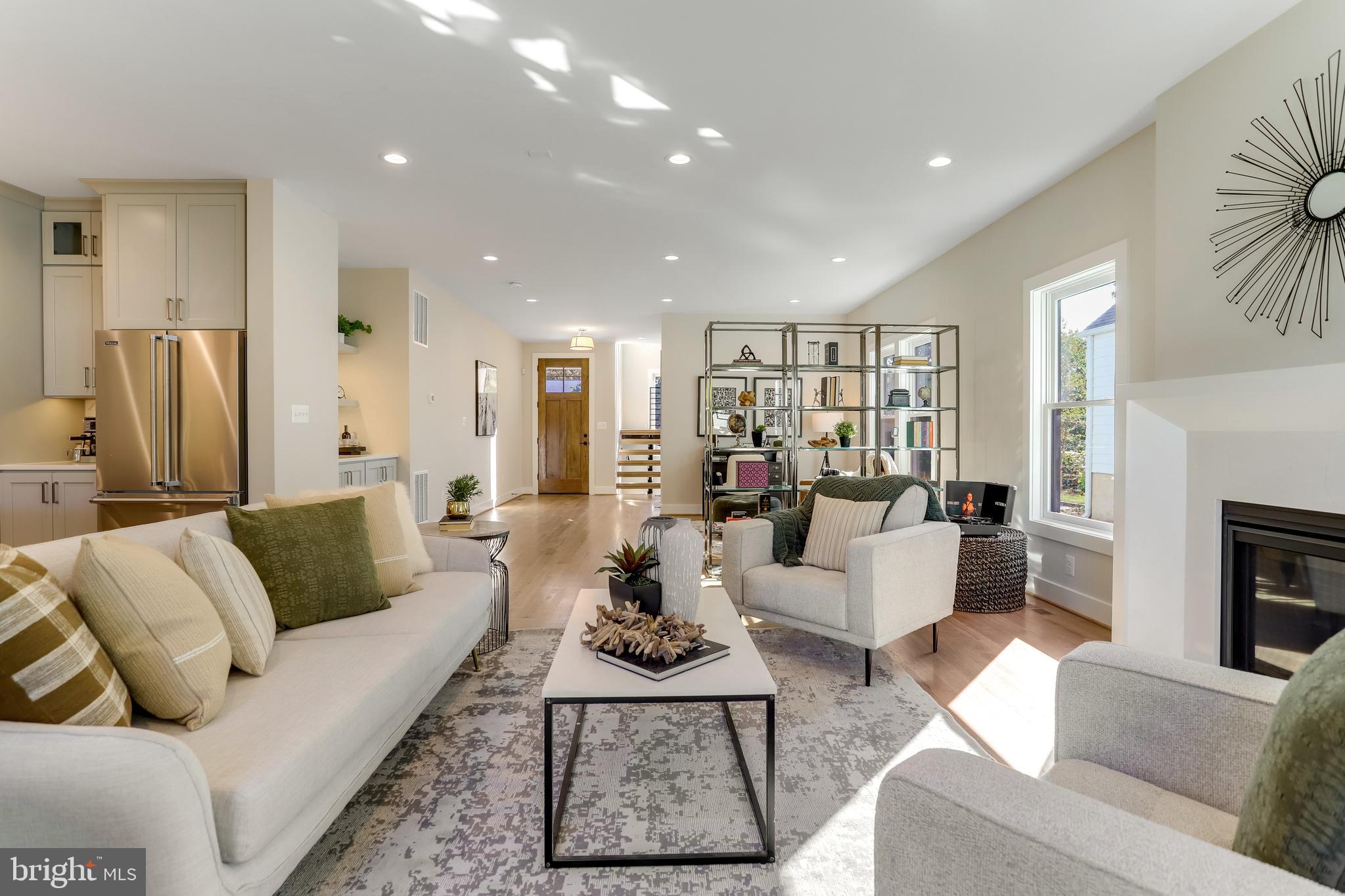 CLARENDON - Residential