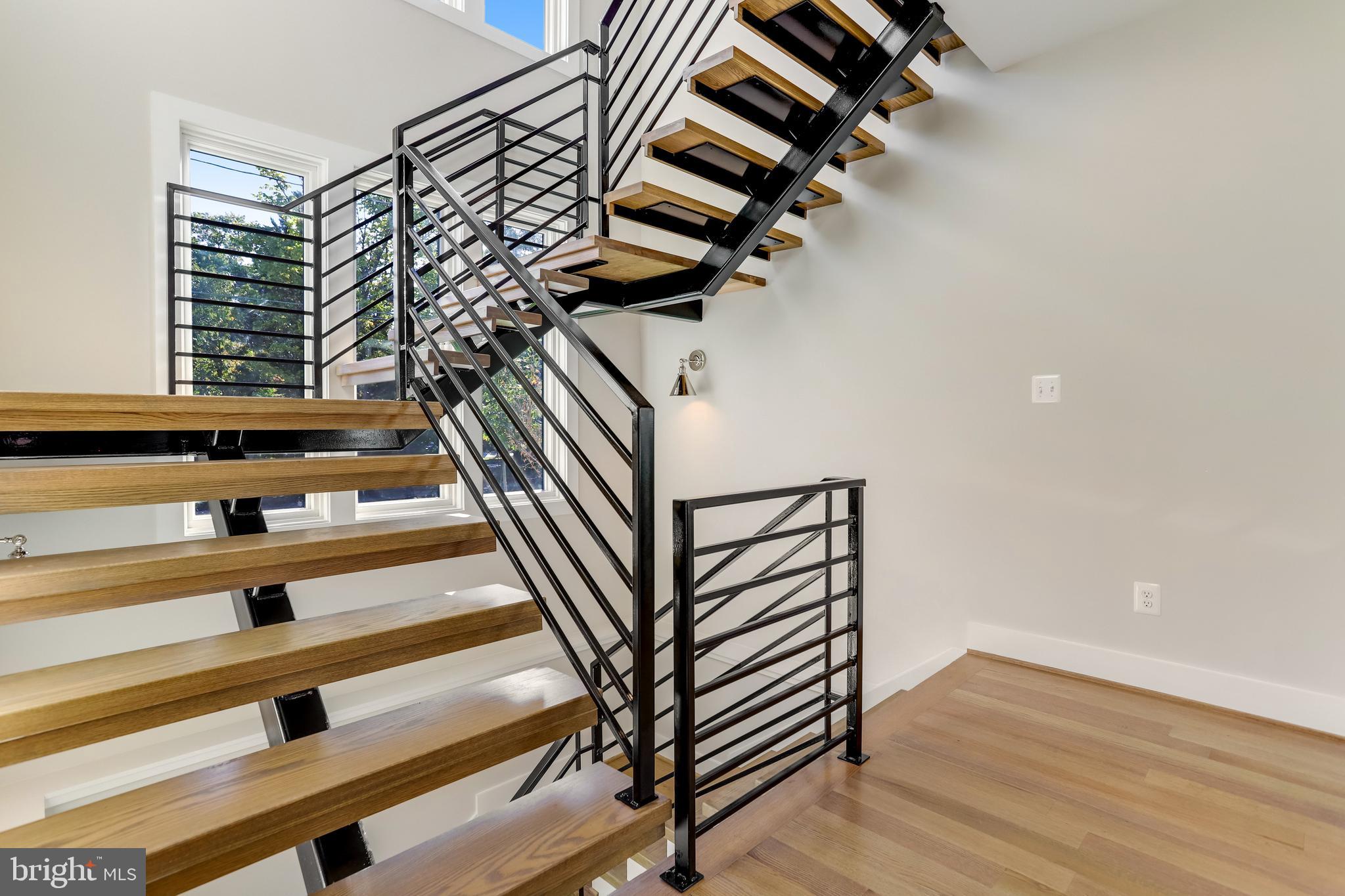 CLARENDON - Residential