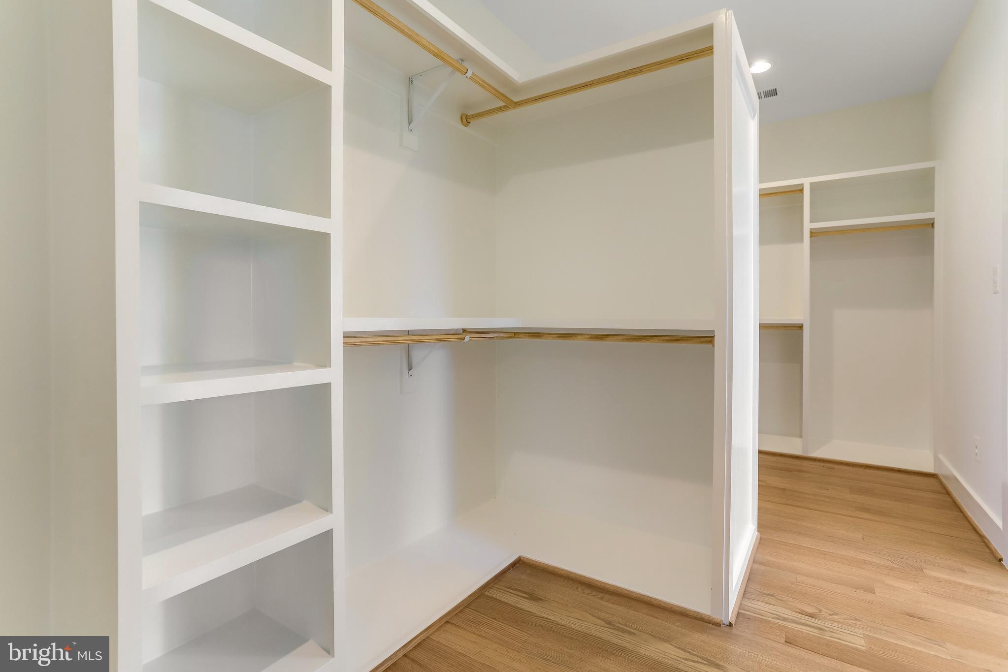 CLARENDON - Residential