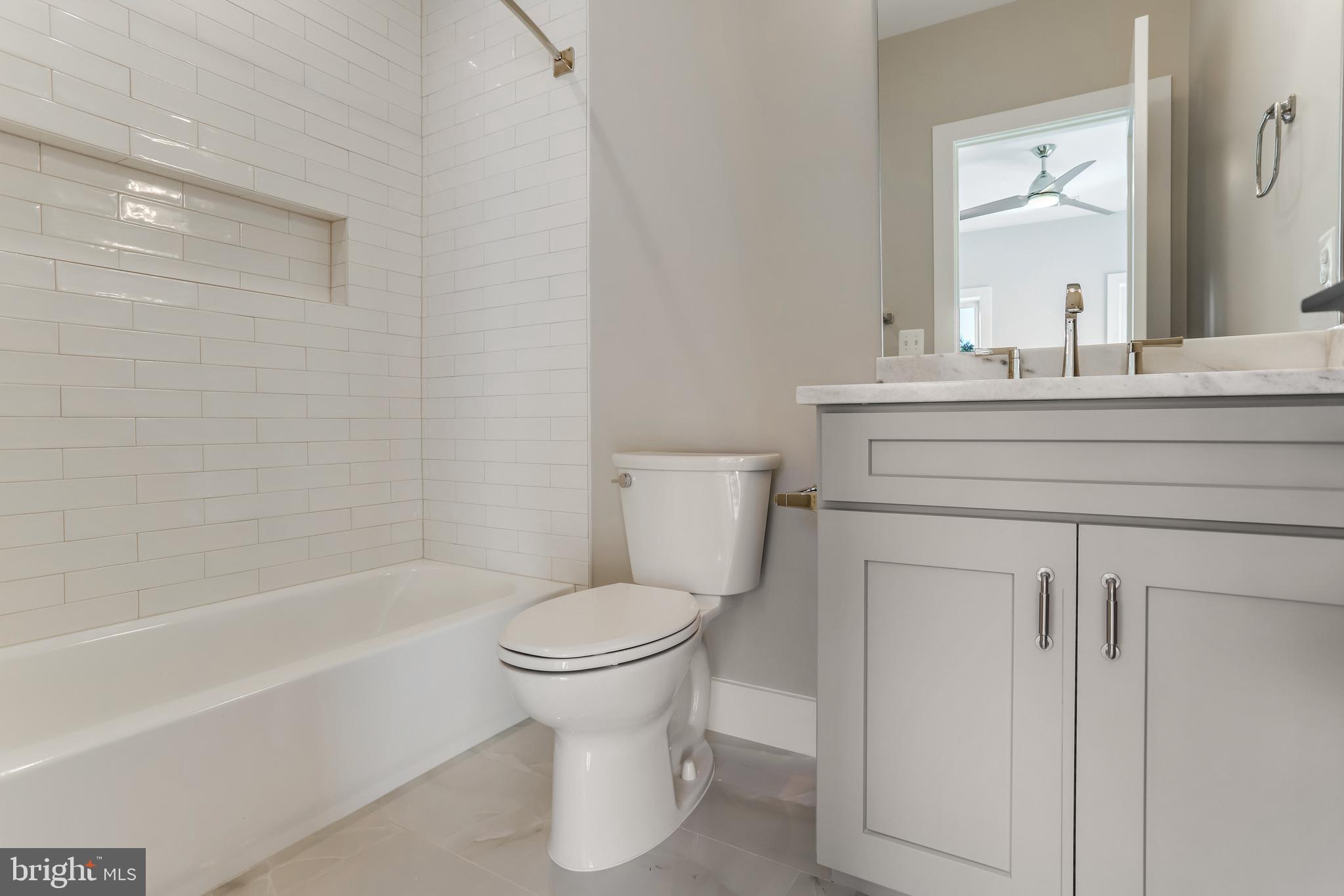 CLARENDON - Residential