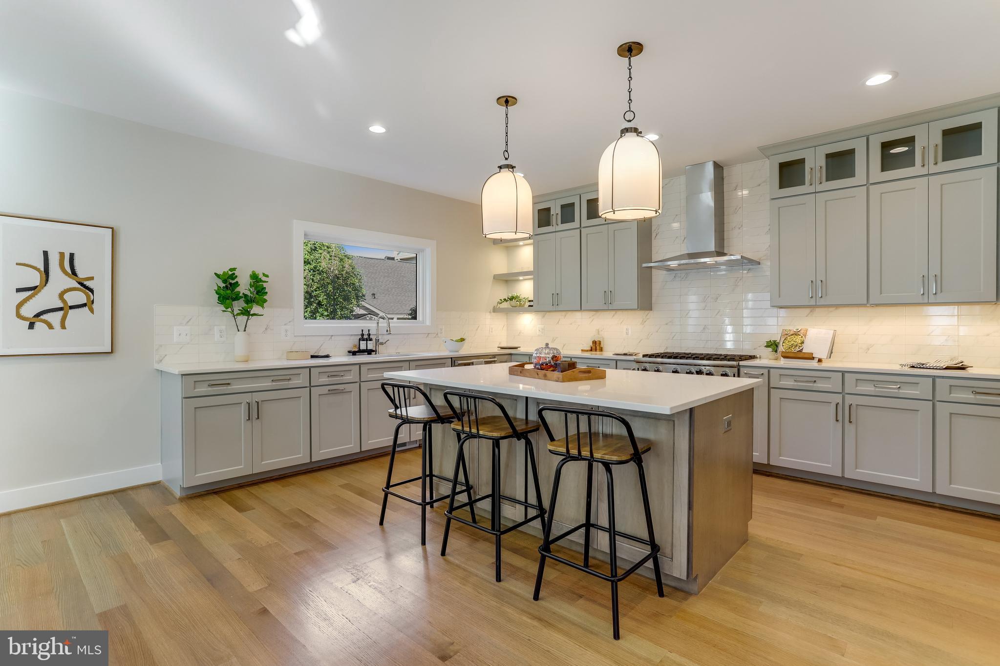 CLARENDON - Residential