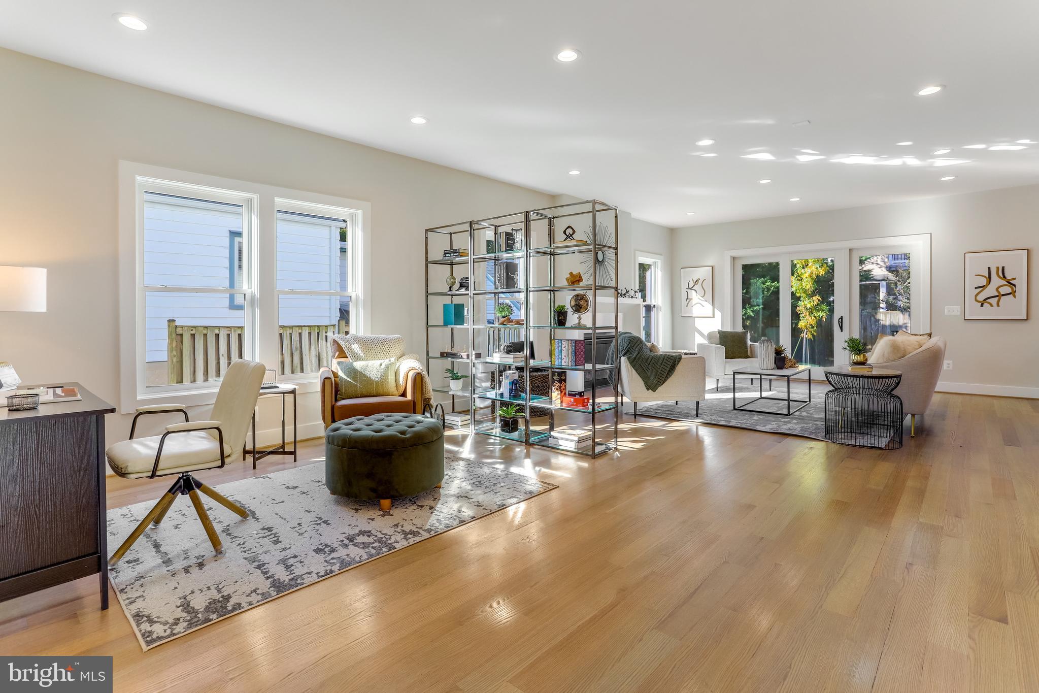 CLARENDON - Residential