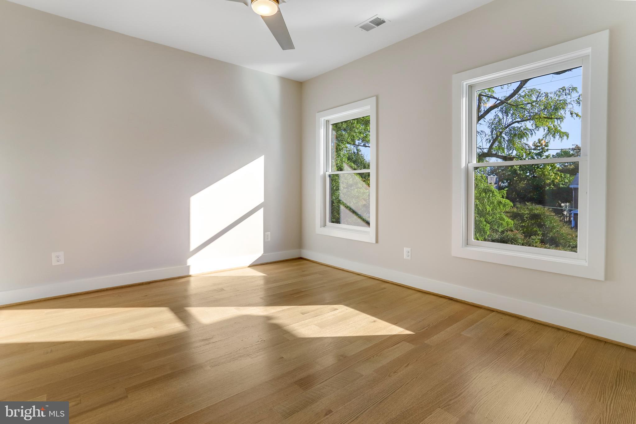 CLARENDON - Residential