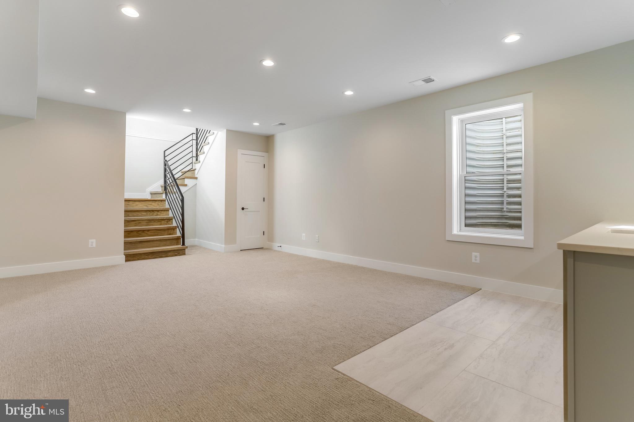 CLARENDON - Residential