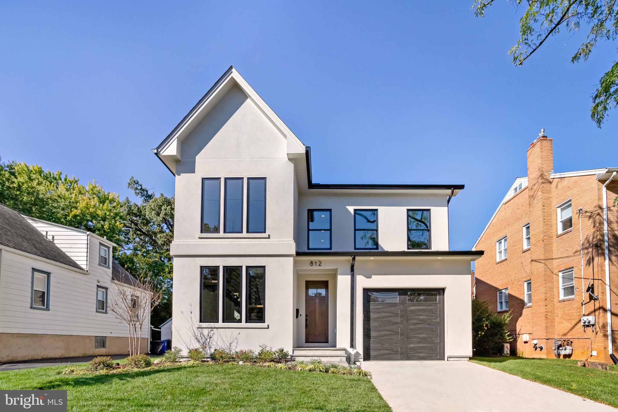 CLARENDON - Residential