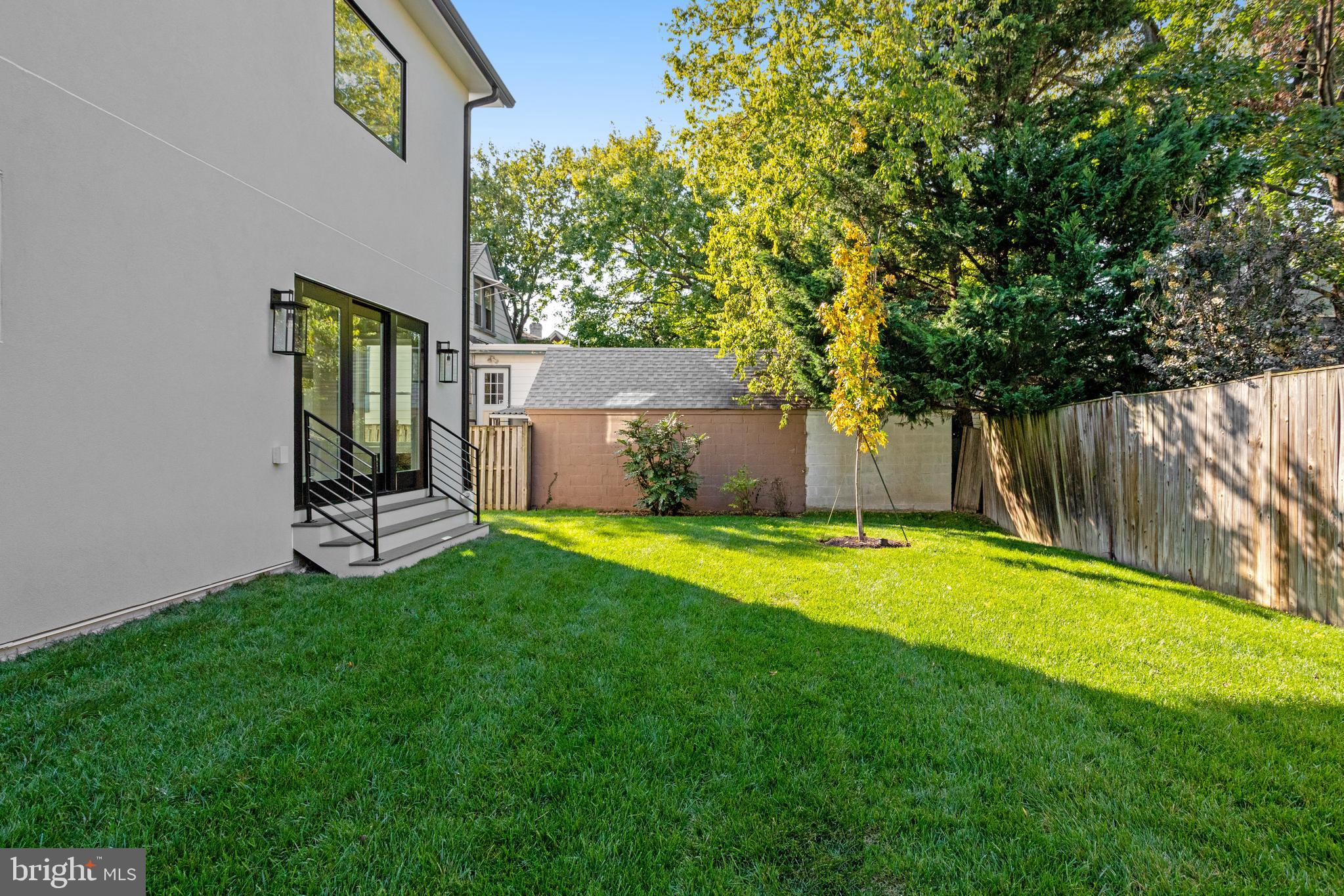 CLARENDON - Residential