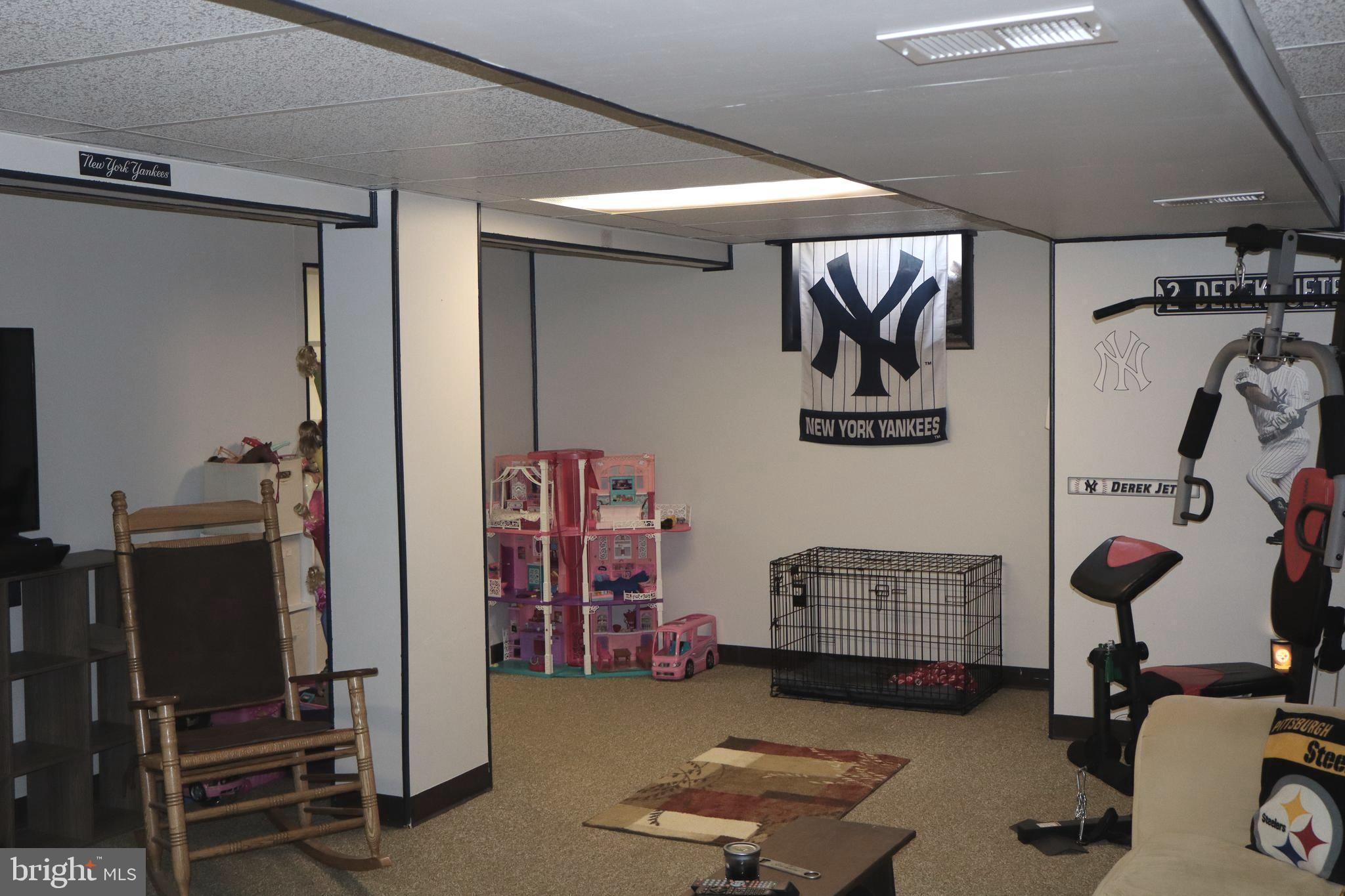 HOLIDAY ACRES - Residential