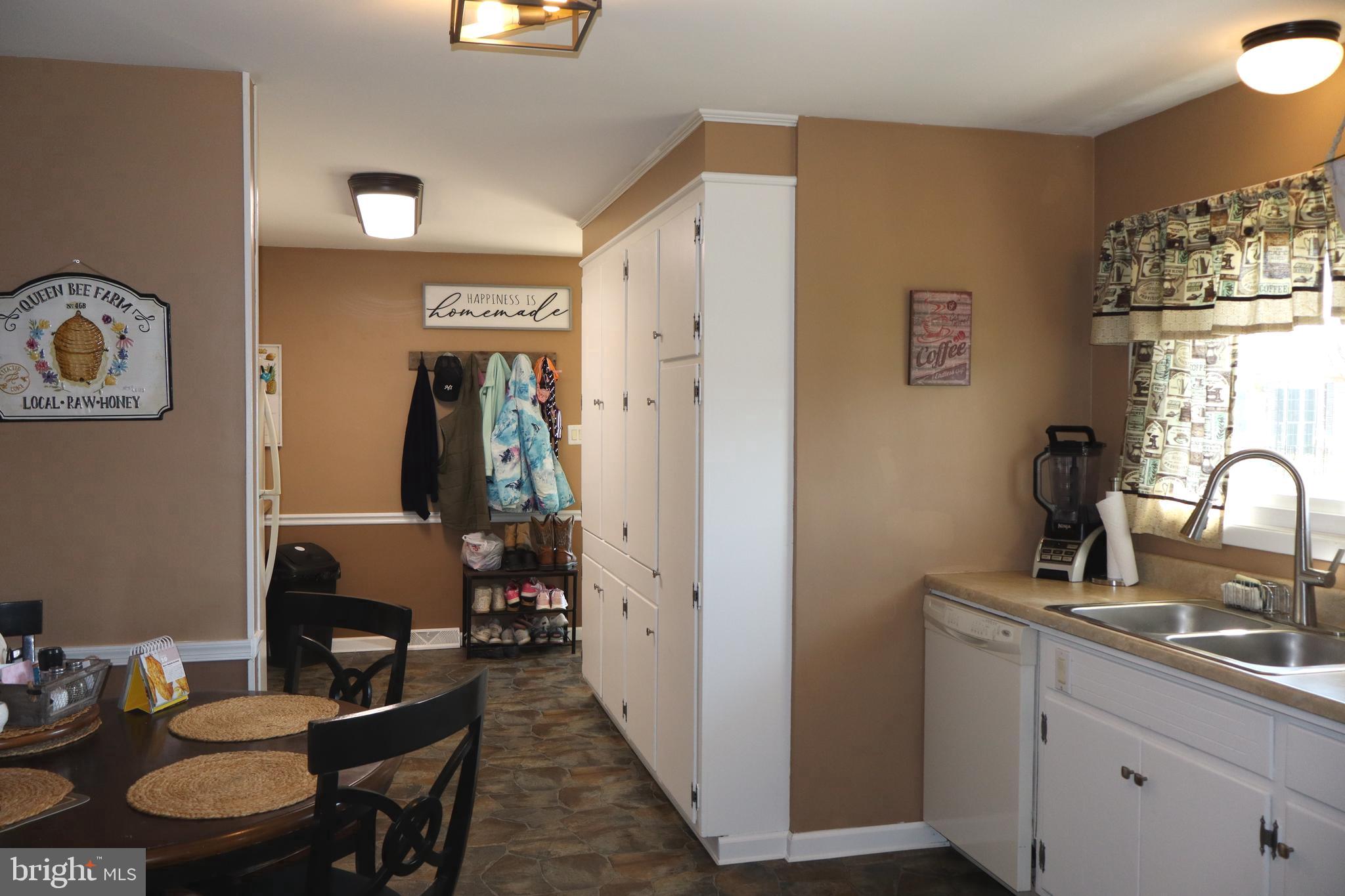 HOLIDAY ACRES - Residential