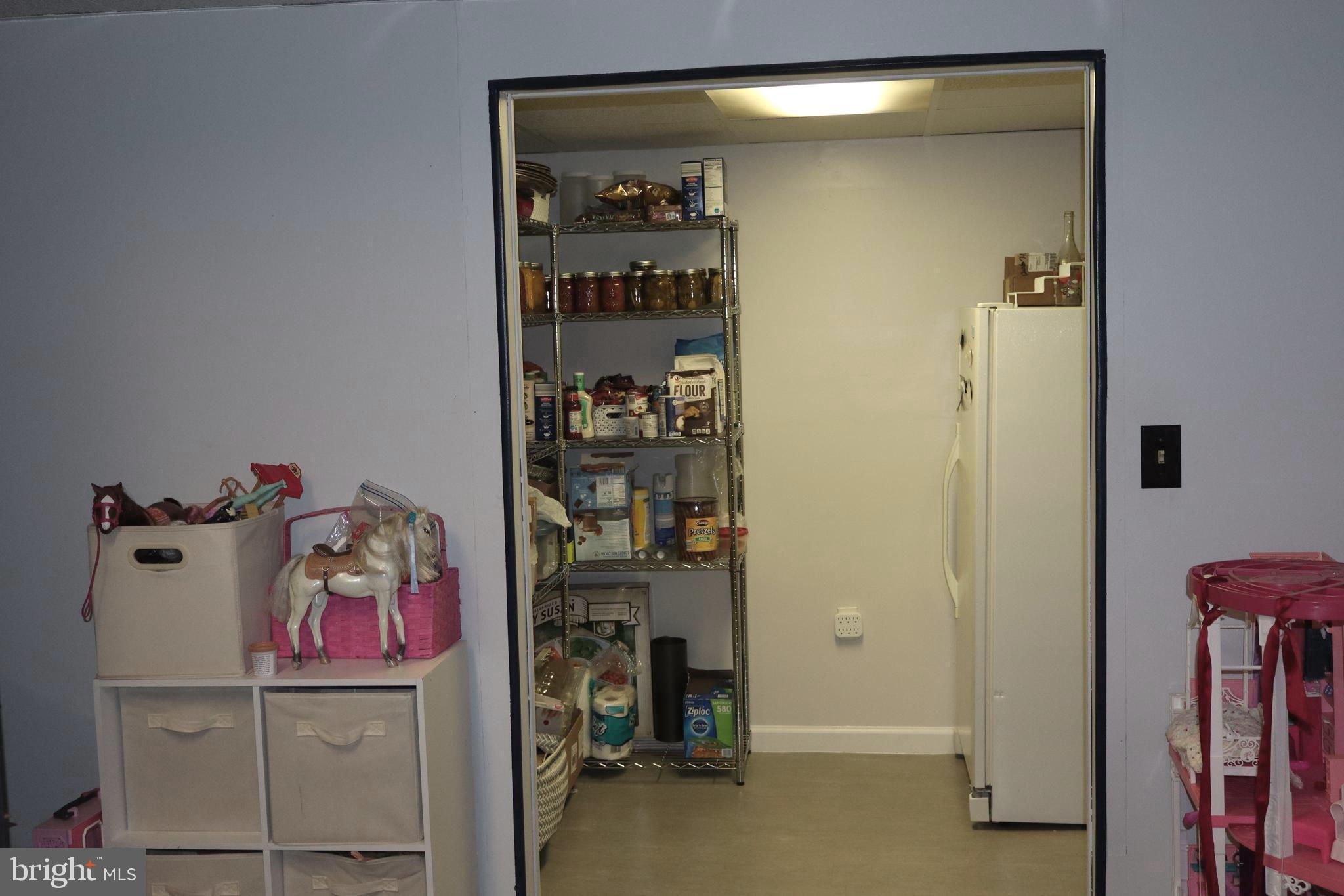 HOLIDAY ACRES - Residential