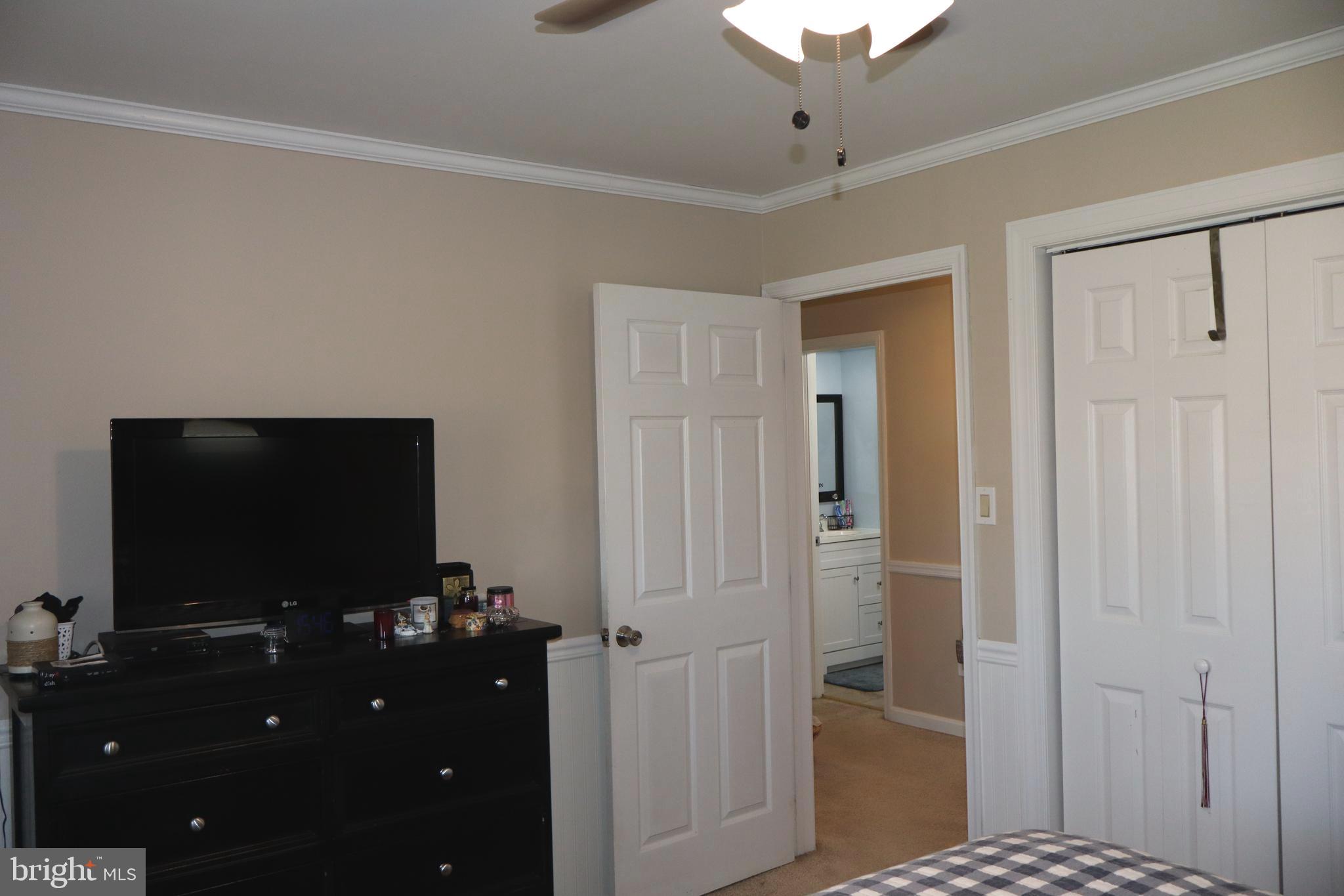 HOLIDAY ACRES - Residential