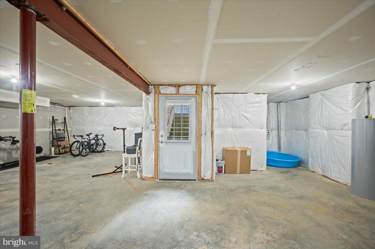 LAKELAND PLACE - Residential