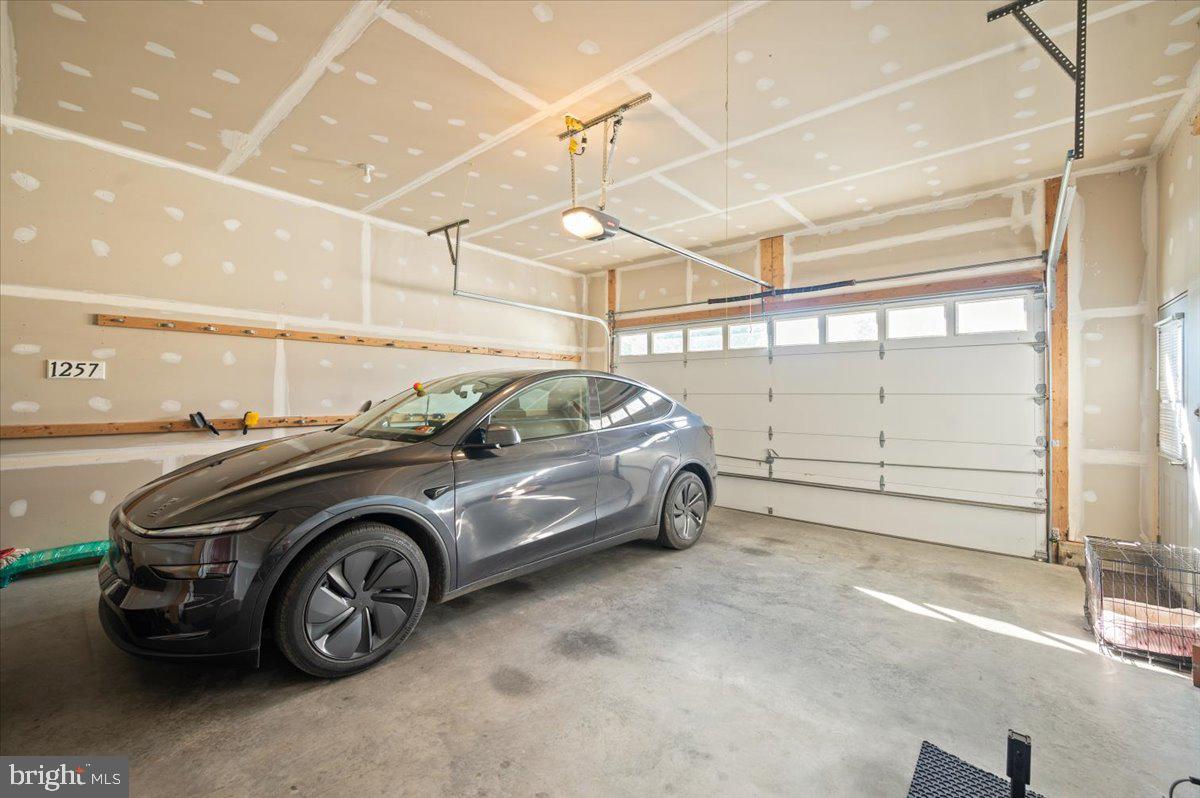 LAKELAND PLACE - Residential