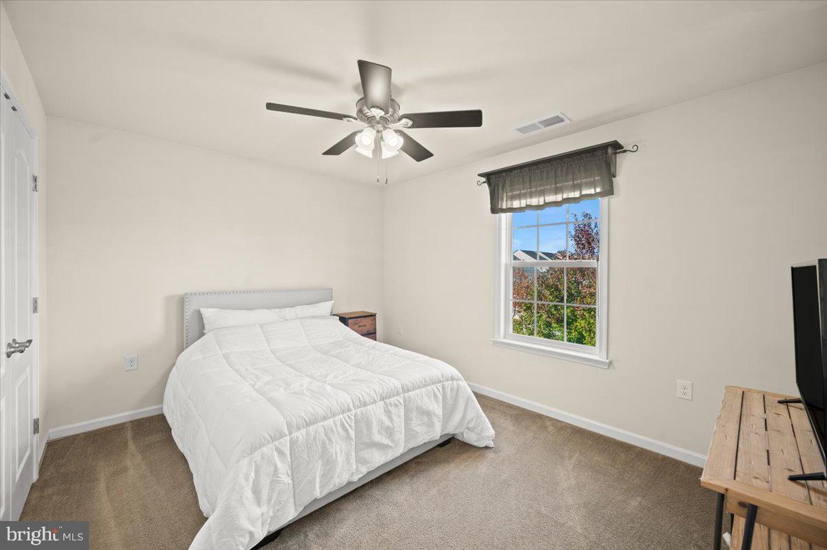 LAKELAND PLACE - Residential