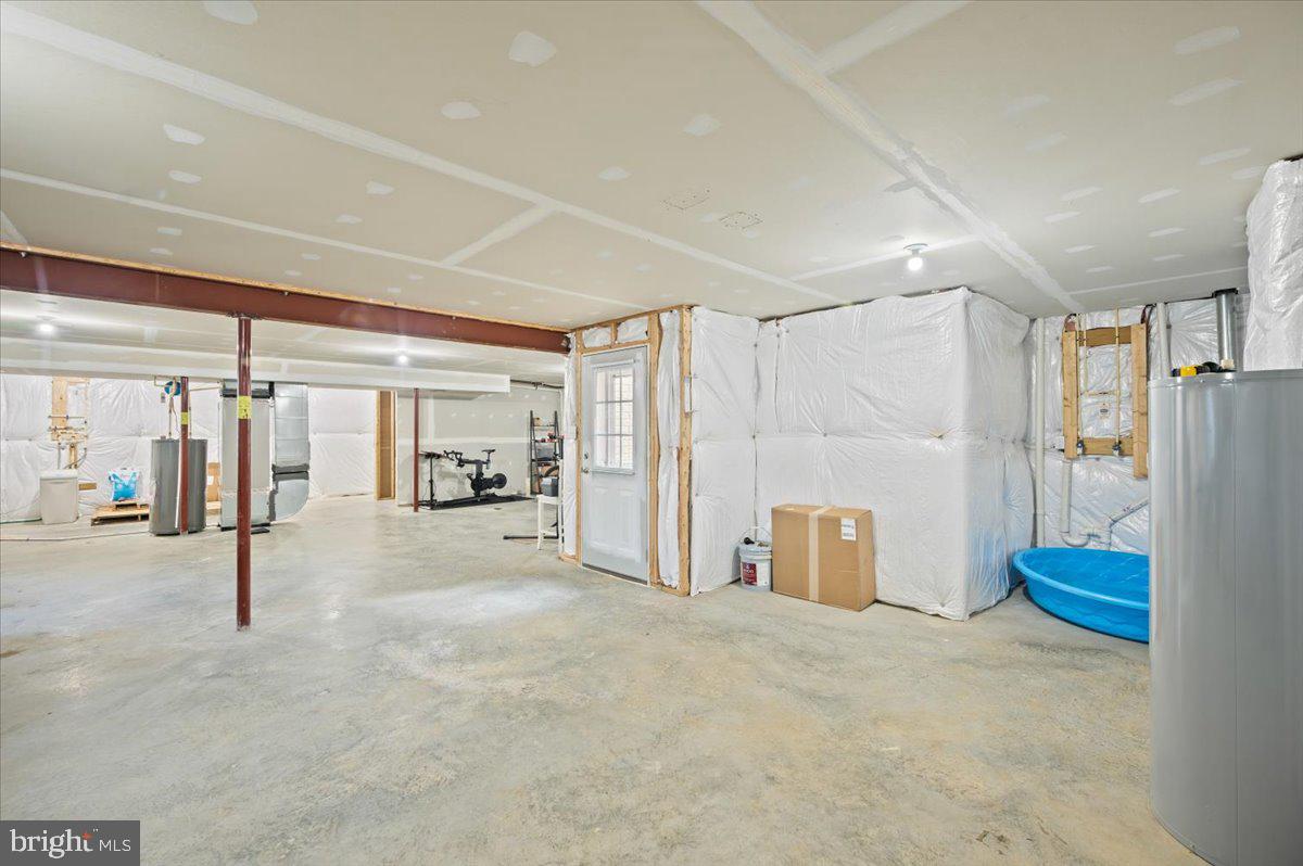 LAKELAND PLACE - Residential