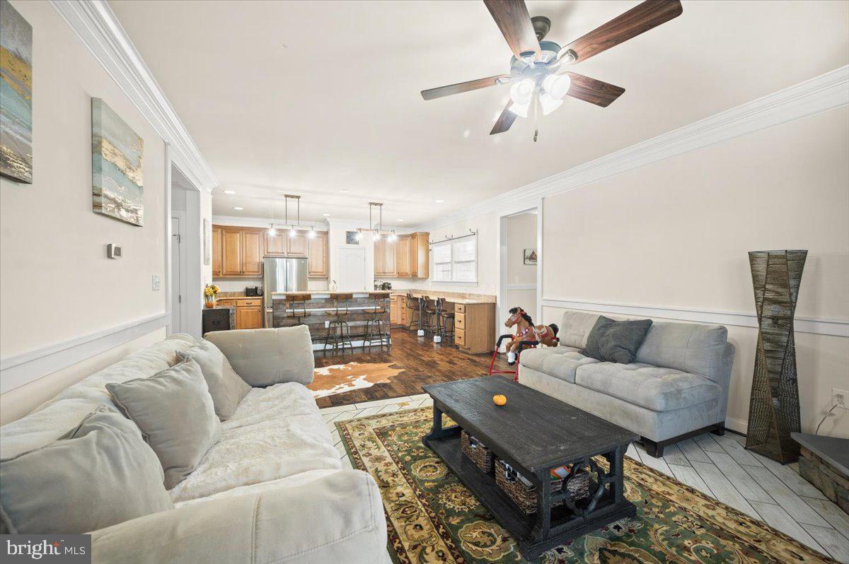 LAKELAND PLACE - Residential