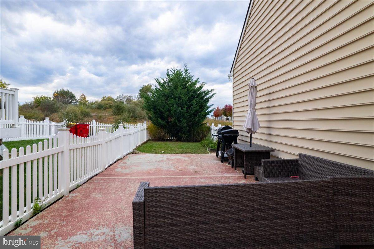 LAKELAND PLACE - Residential