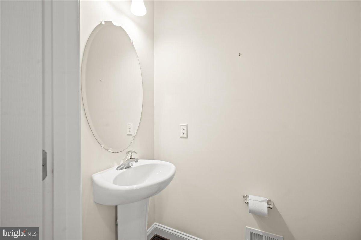 LAKELAND PLACE - Residential