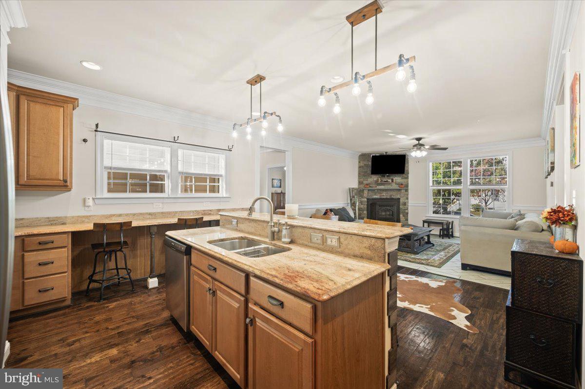 LAKELAND PLACE - Residential