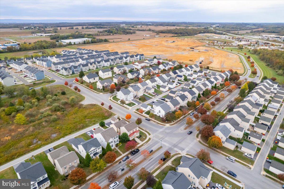 LAKELAND PLACE - Residential