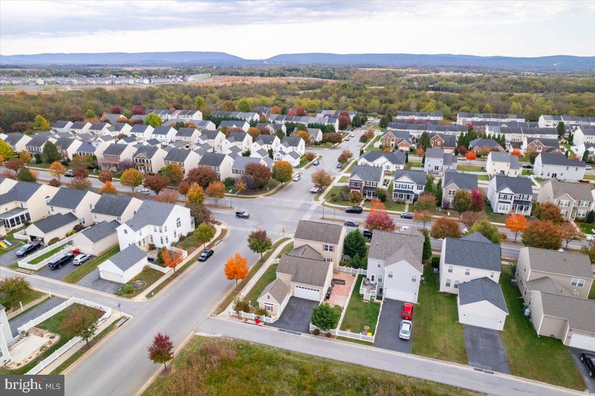 LAKELAND PLACE - Residential