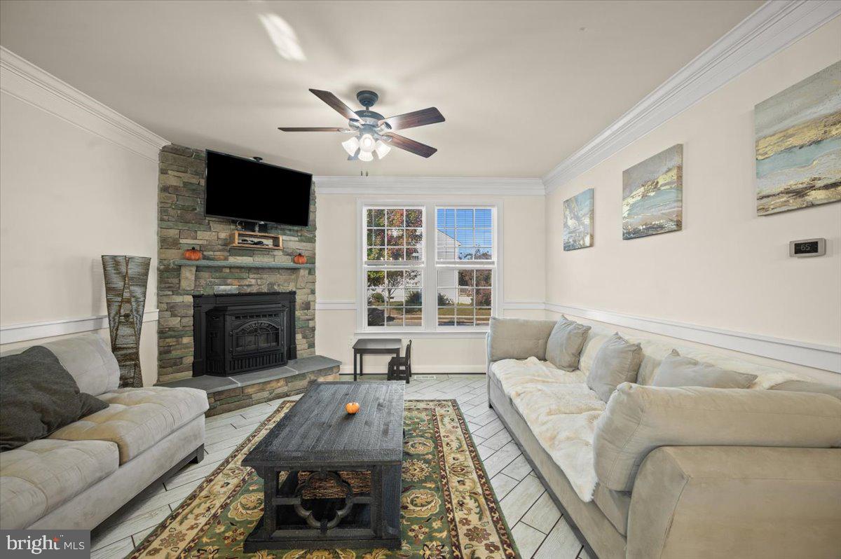 LAKELAND PLACE - Residential