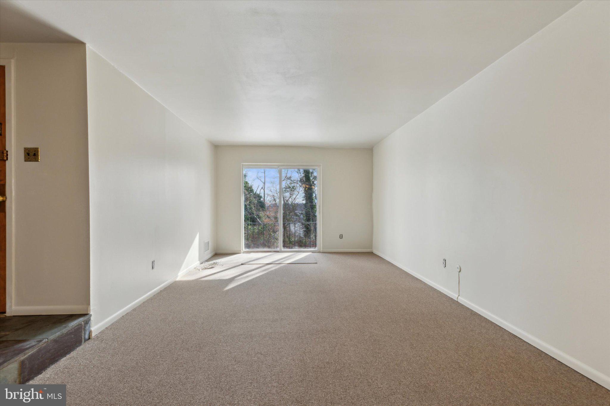 320 HERMIT STREET 2
