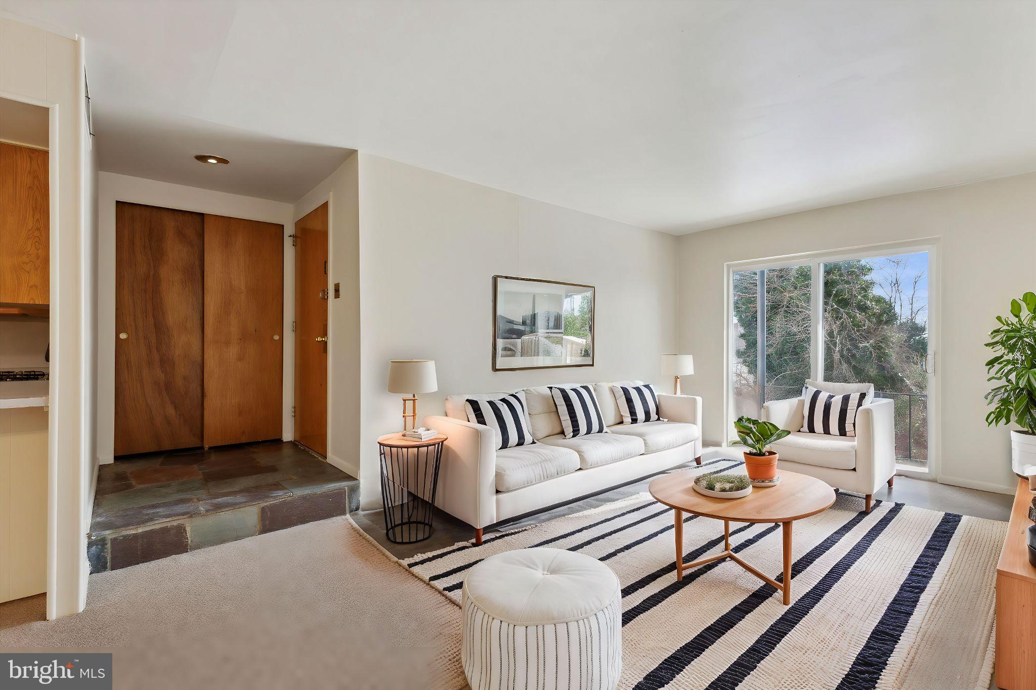 320 HERMIT STREET 2