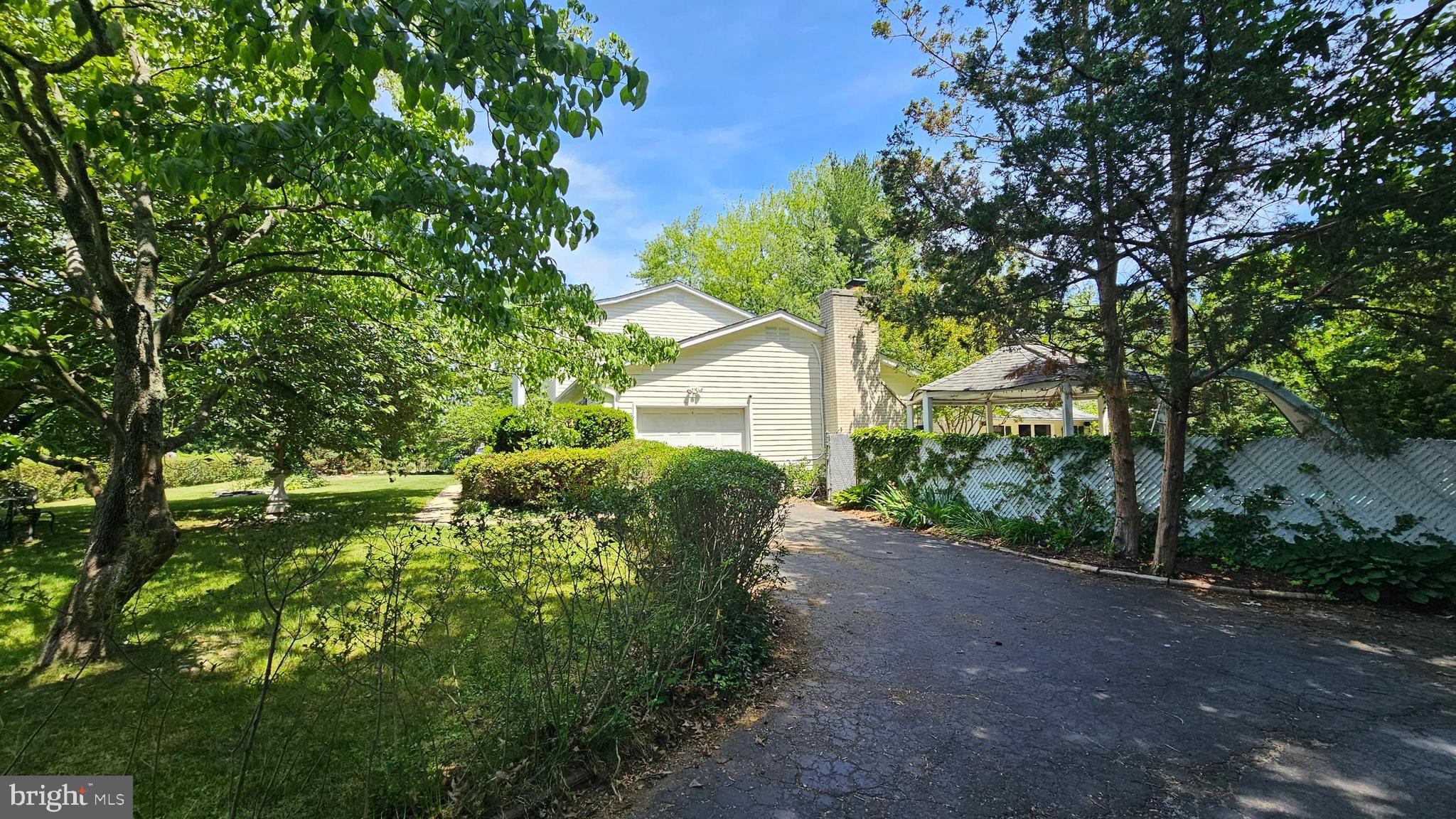 196 HOMESTEAD PLACE