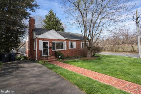 912 N JACKSONVILLE STREET ARLINGTON VA 22205