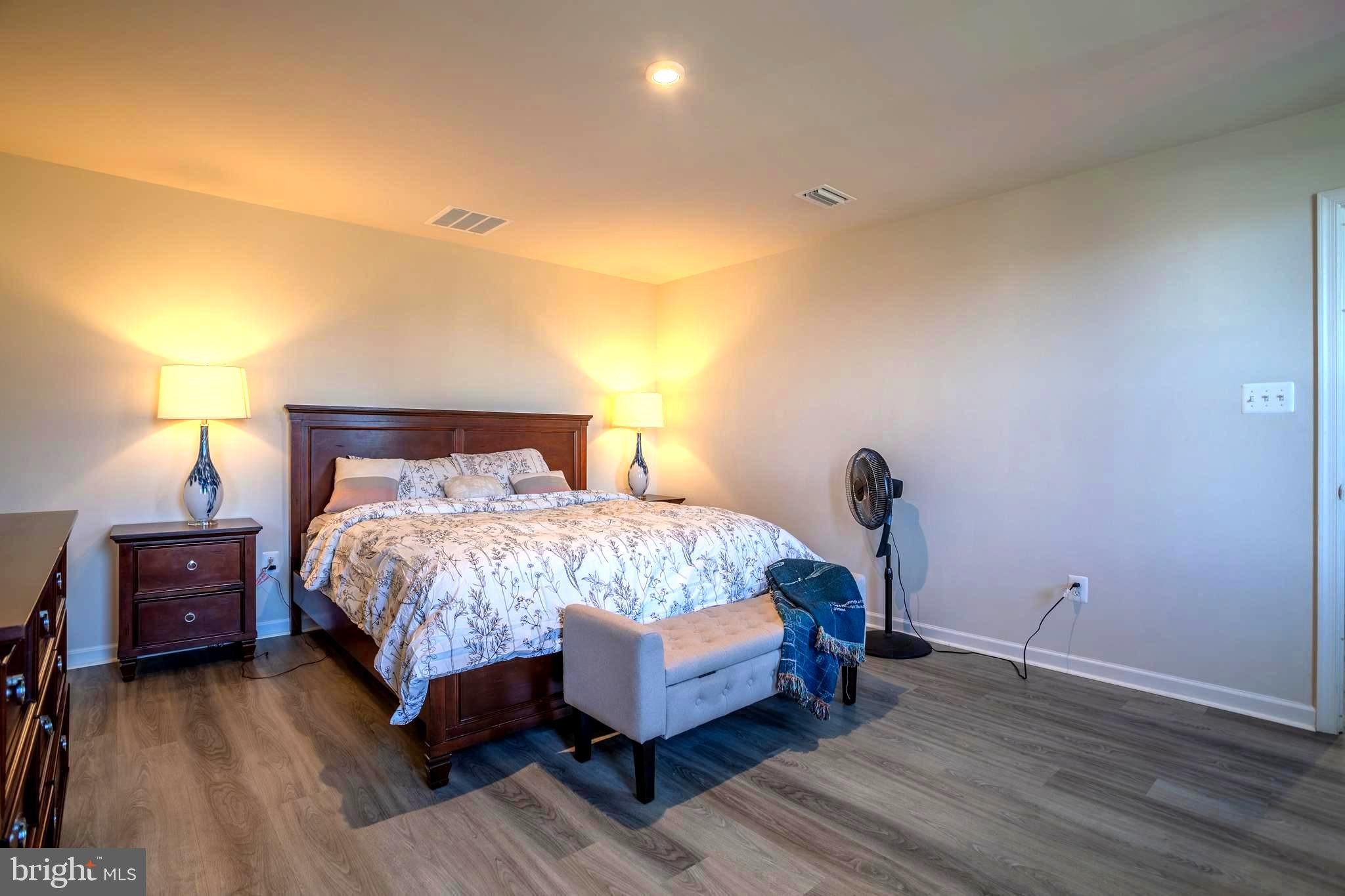 SOUTH BROOK - Residential