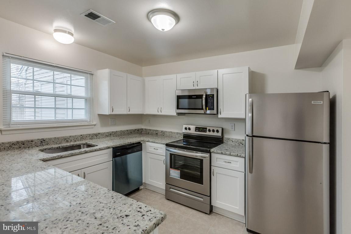 MATTAWOMAN WOODS IND HEAD - Residential