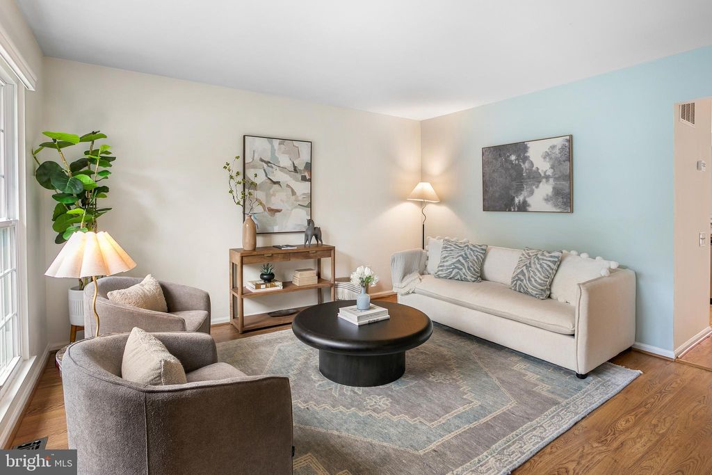 Photo of 6542 Cypress Point Road, ALEXANDRIA, VA 22312 (MLS # VAFX2269578)