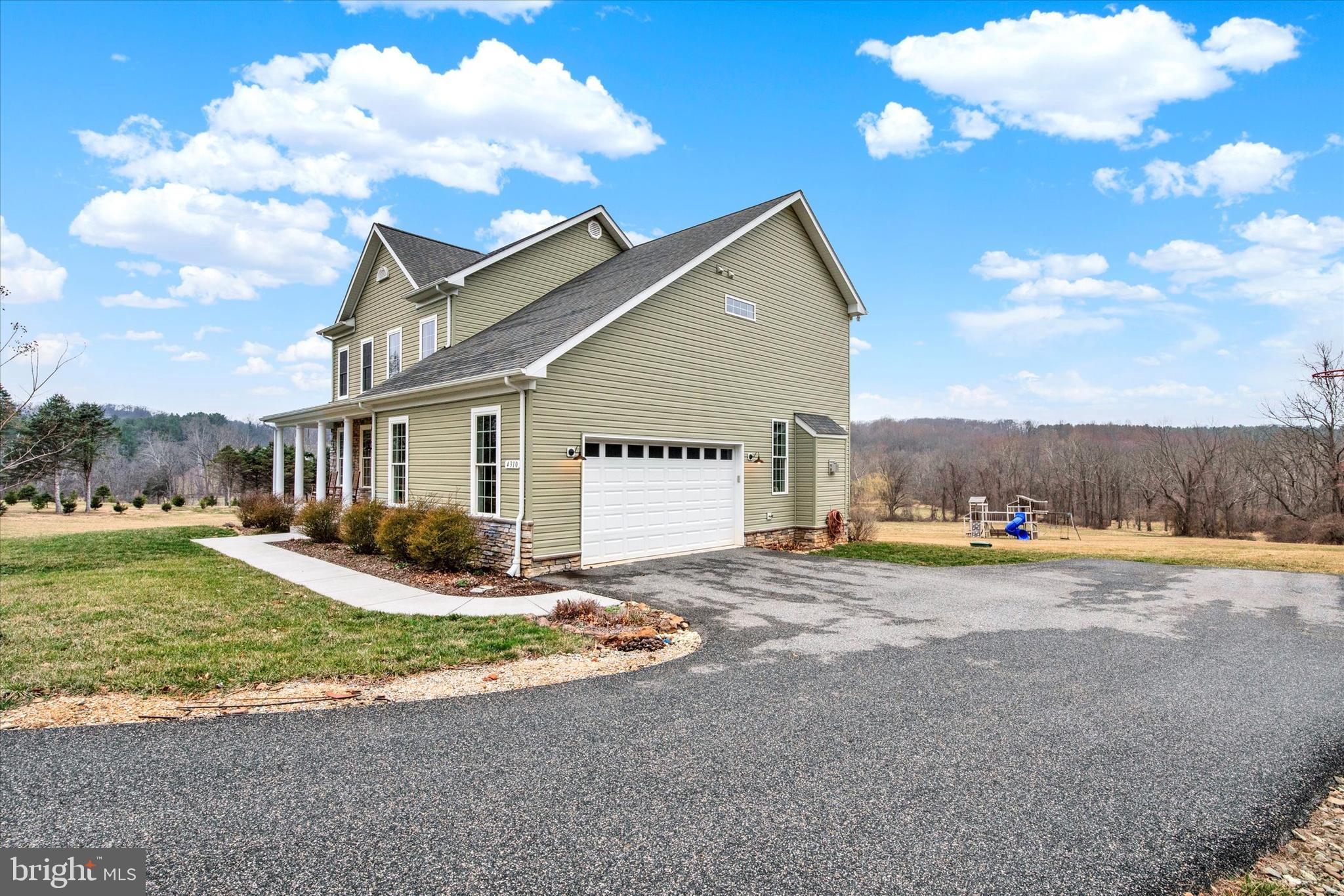 COVENTRY MEADOWS - Residential